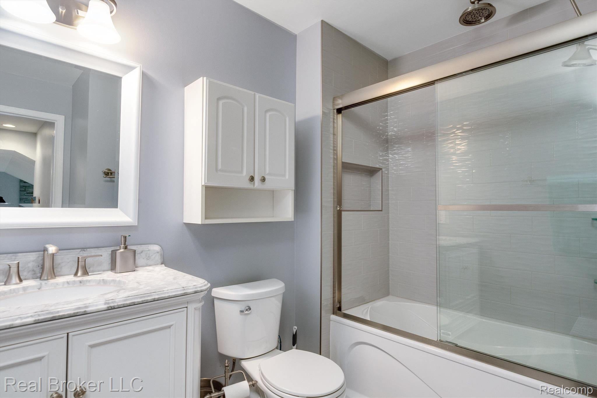 5637 LOCKWOOD Drive