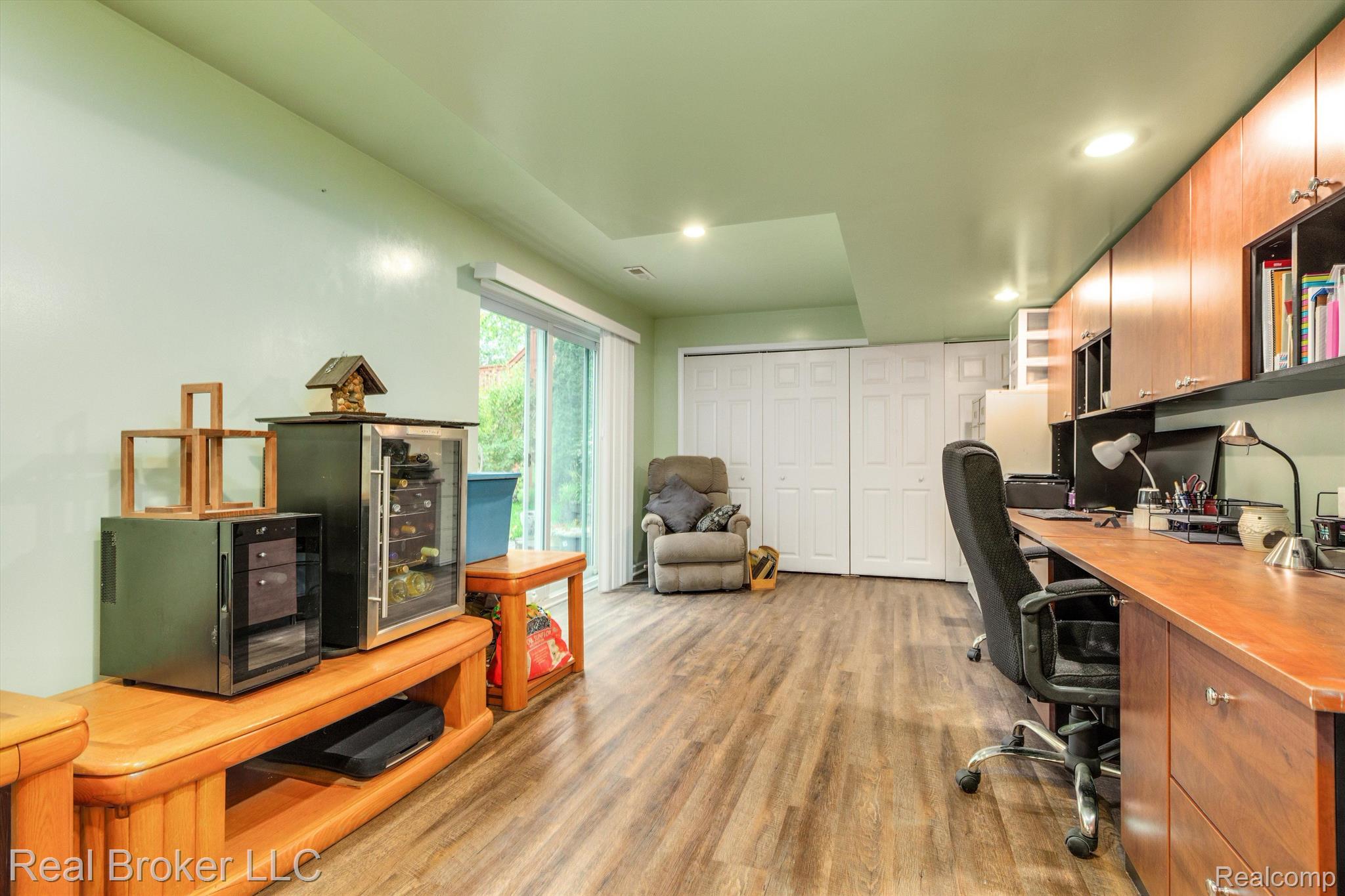 5637 LOCKWOOD Drive