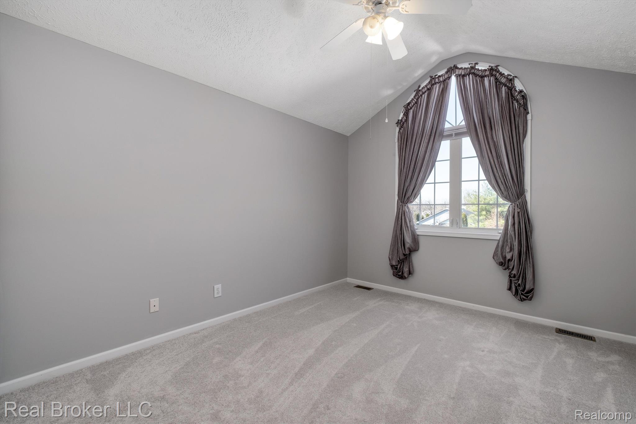 3122 Pinto Circle