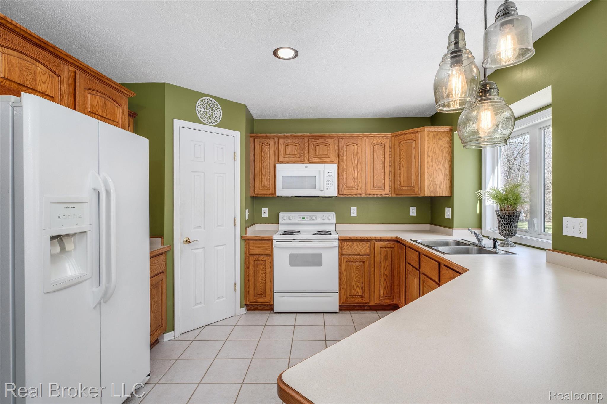 3122 Pinto Circle