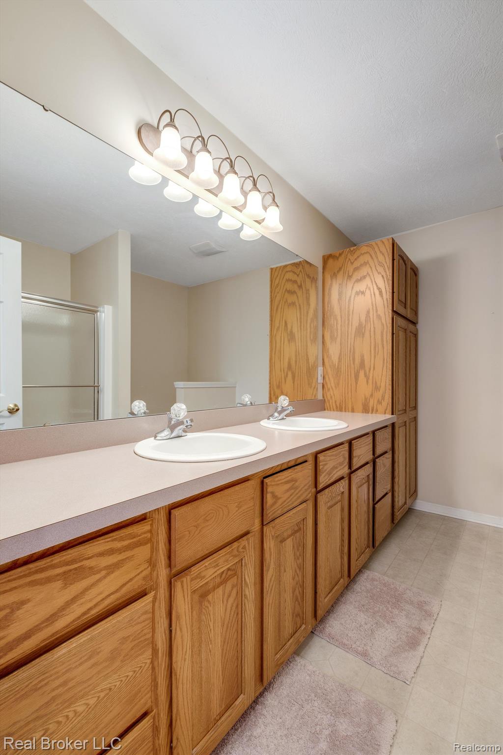 3122 Pinto Circle