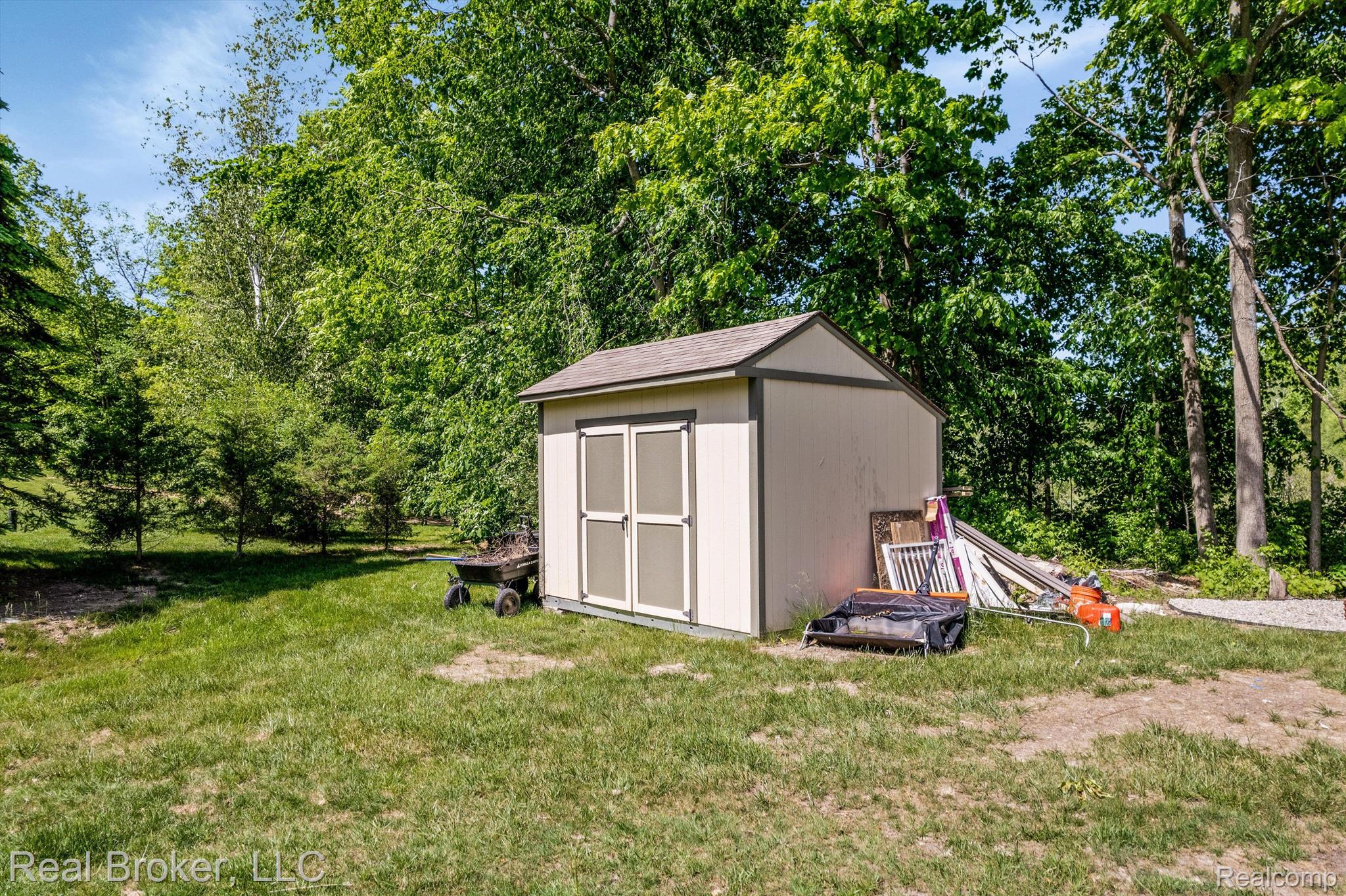 1220 LAKE LANE Drive