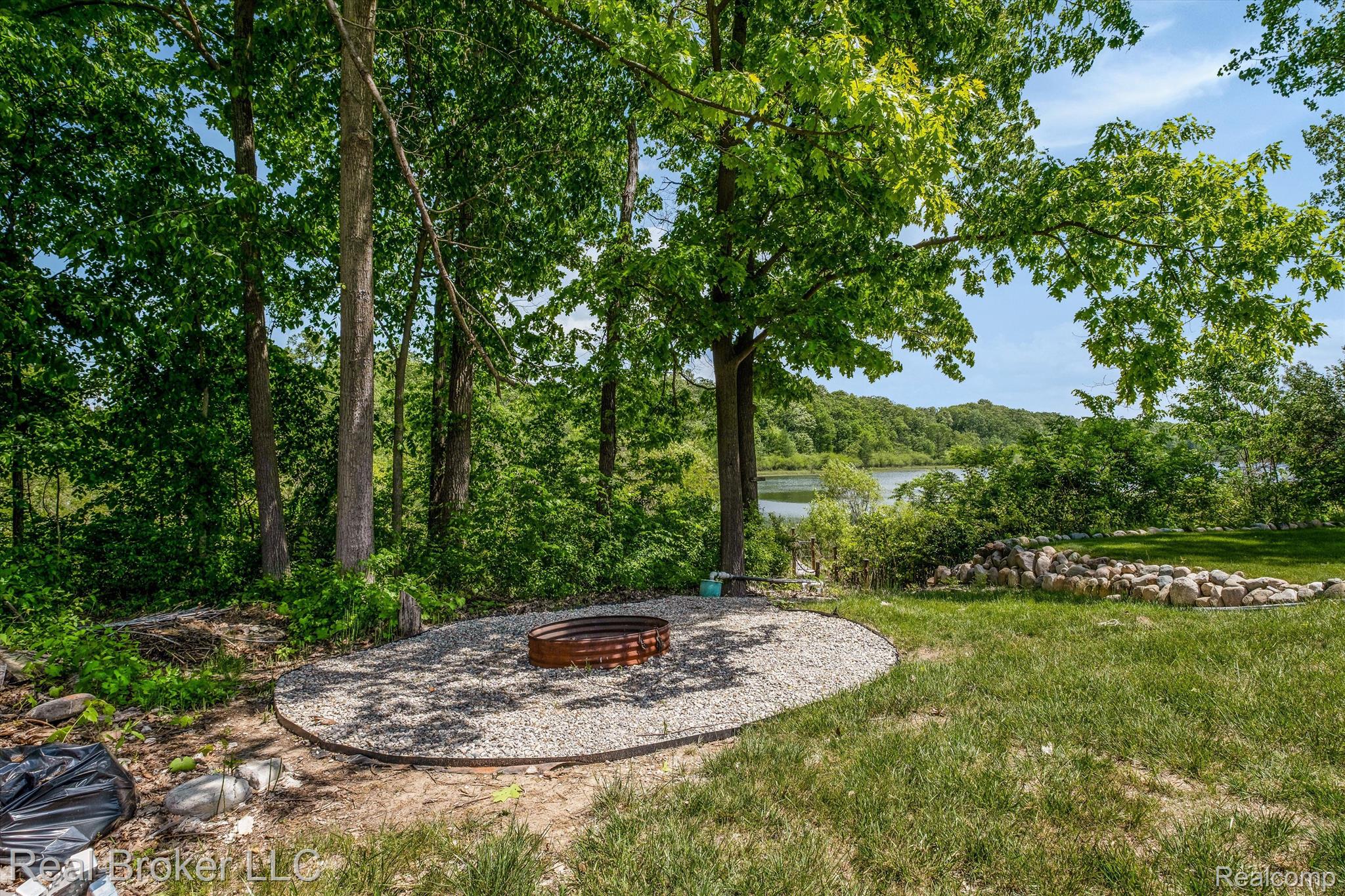 1220 LAKE LANE Drive