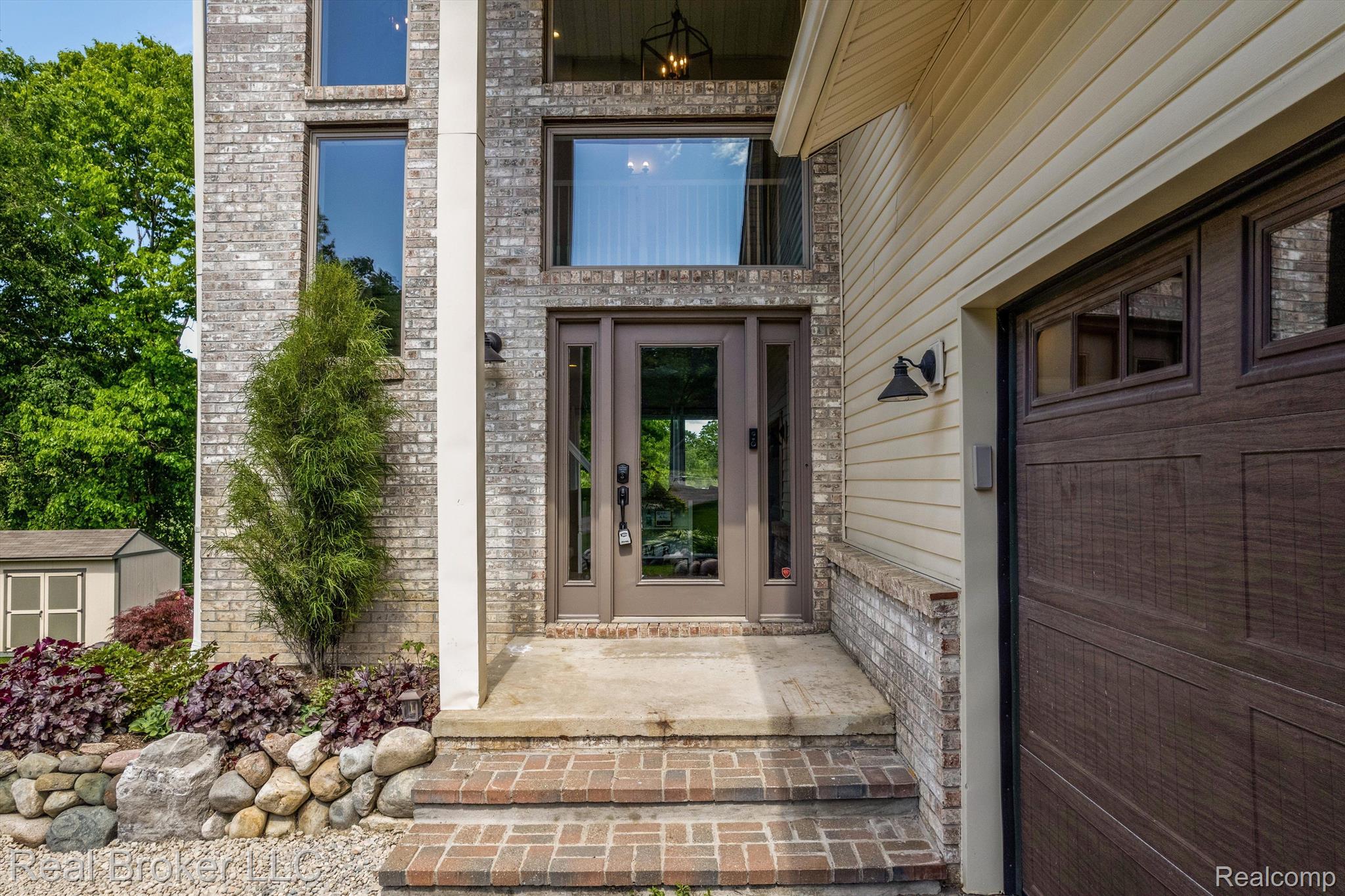 1220 LAKE LANE Drive
