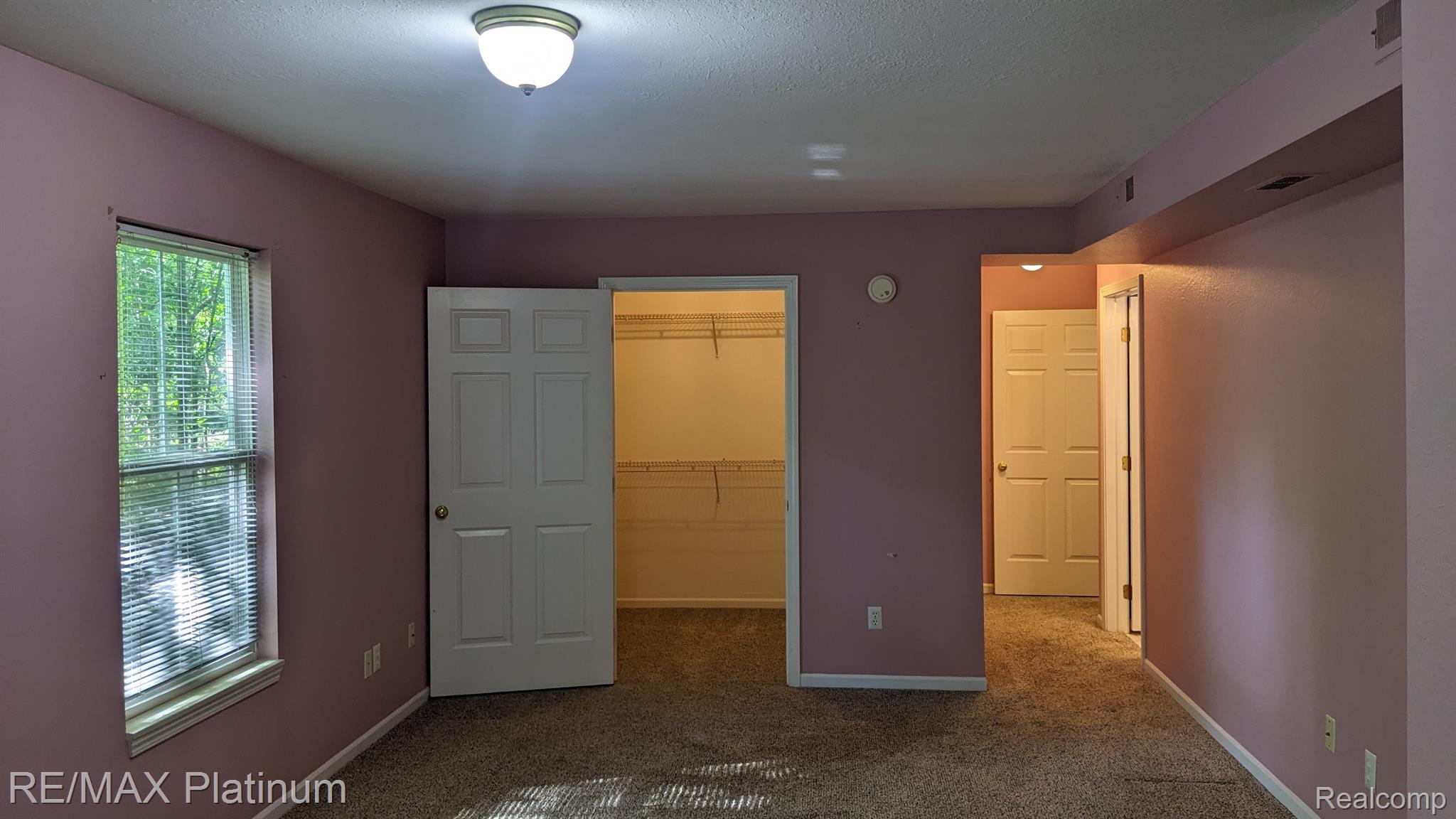 613 Curzon Court 102