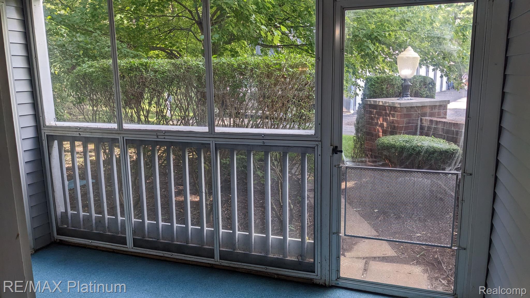 613 Curzon Court 102