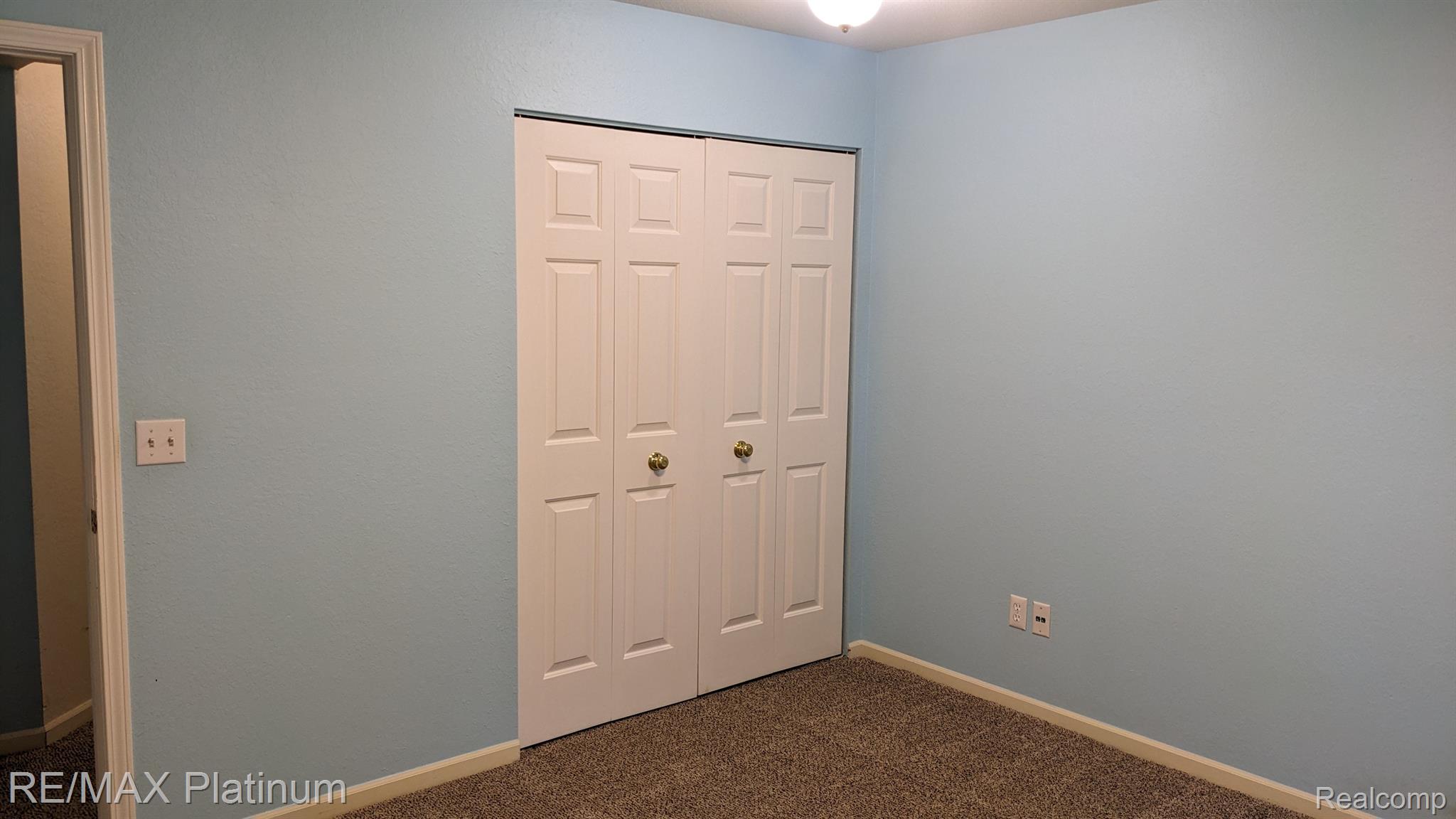 613 Curzon Court 102