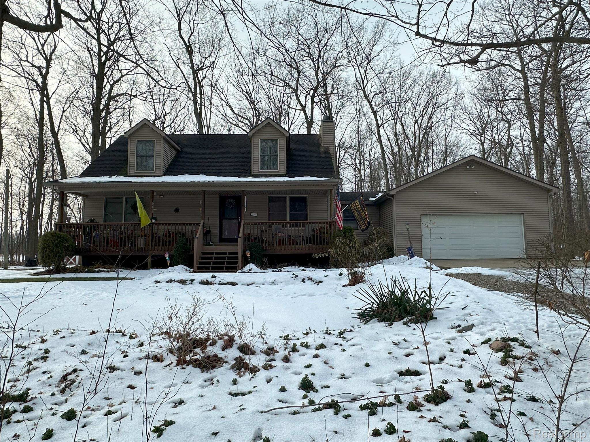 6090 HARDY Lane