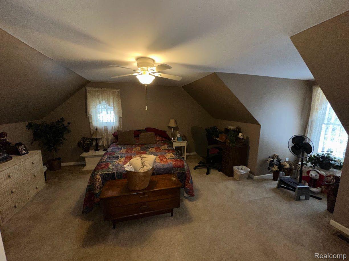 6090 HARDY Lane