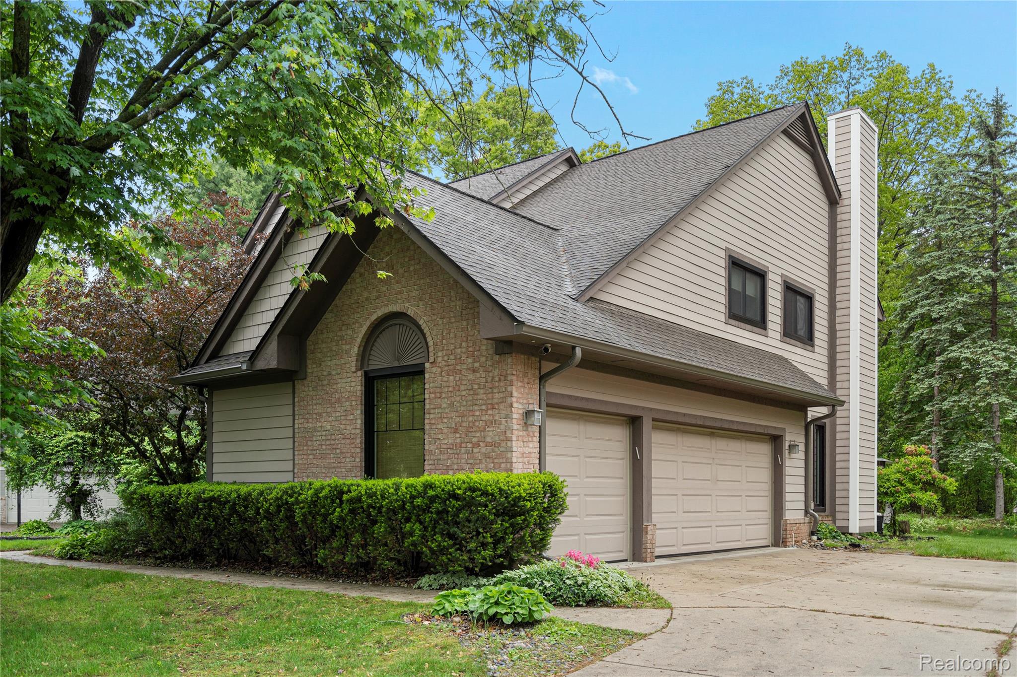 2640 Water Oaks Drive