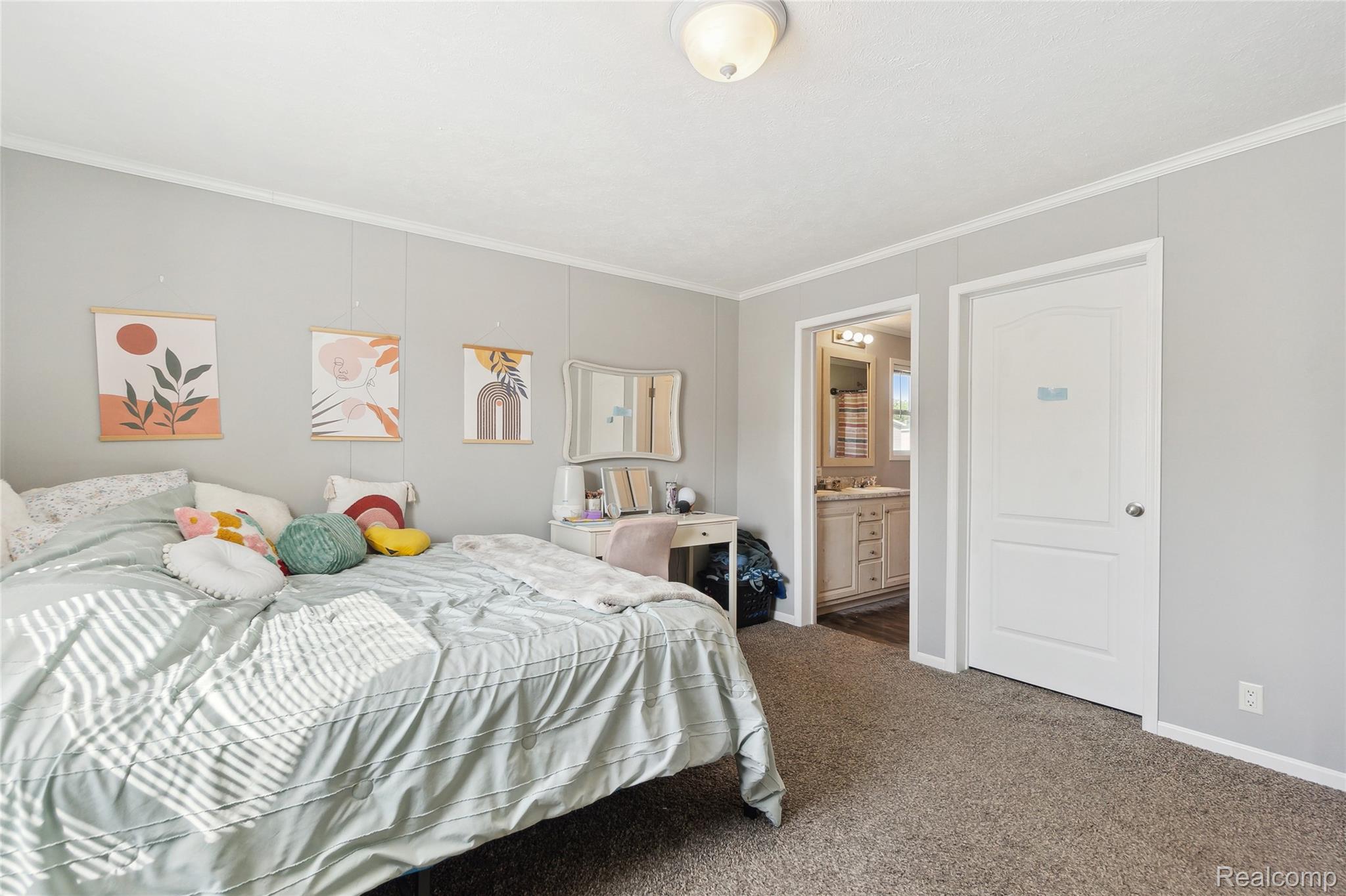 29 Fox Hound Court