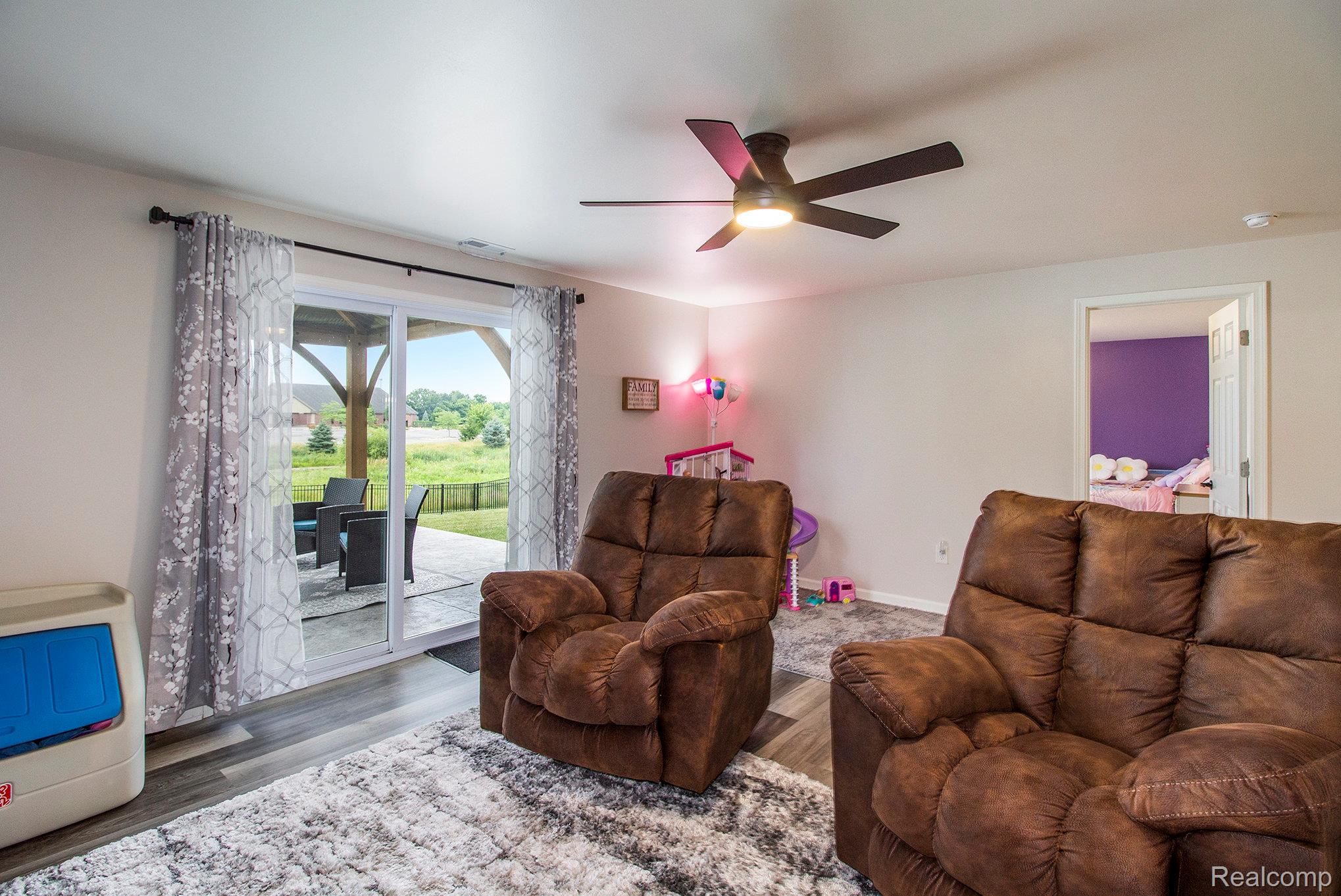 3209 Hill Hollow Lane