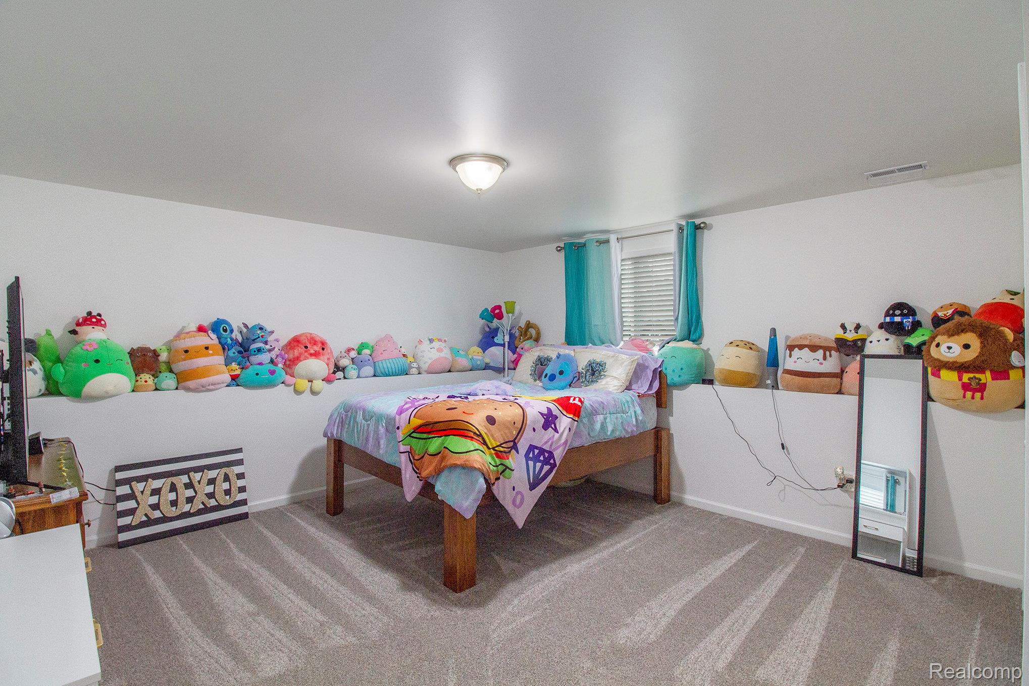 3209 Hill Hollow Lane
