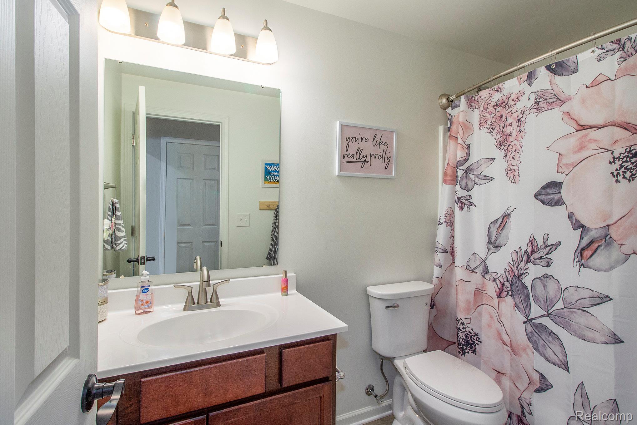 3209 Hill Hollow Lane