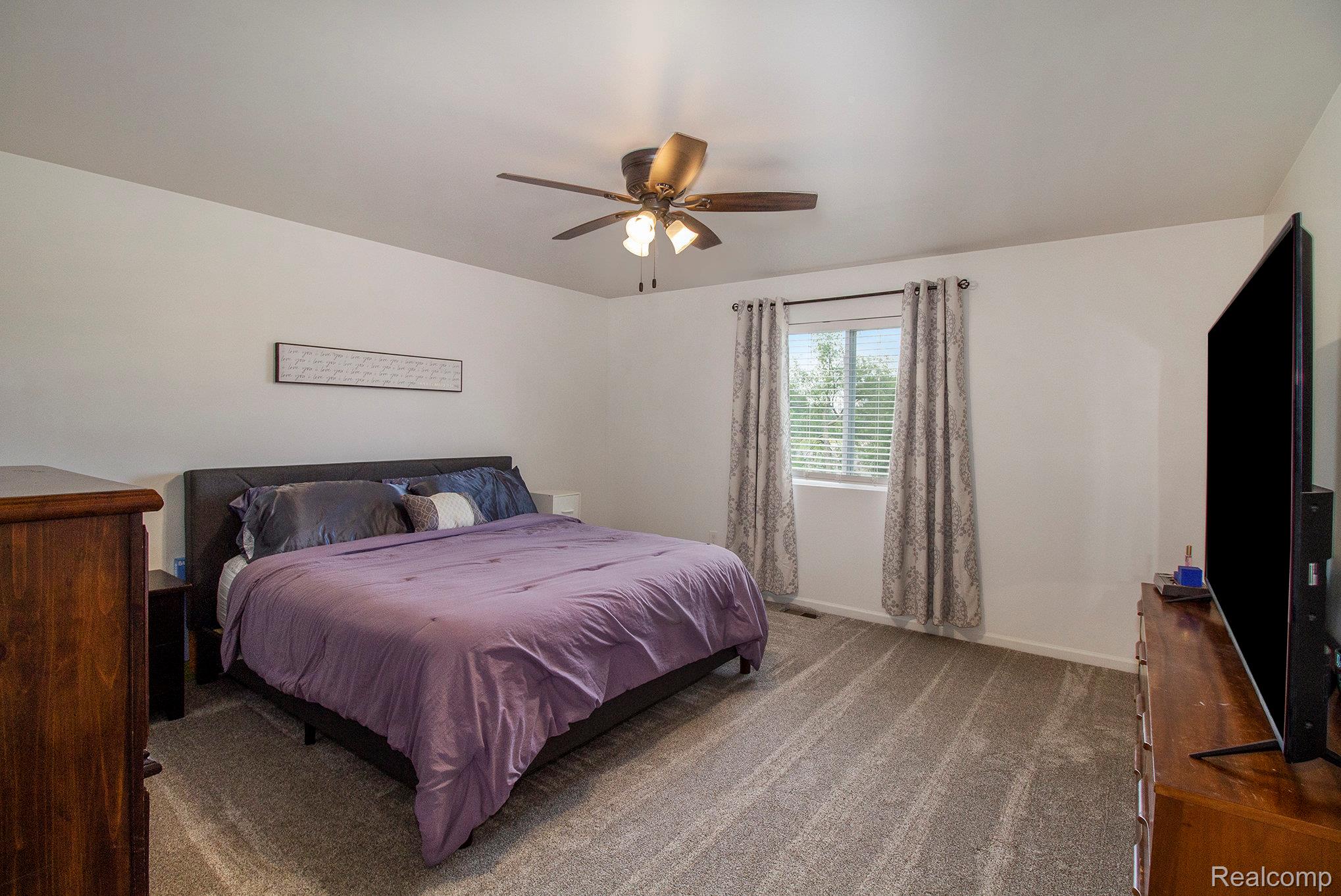 3209 Hill Hollow Lane