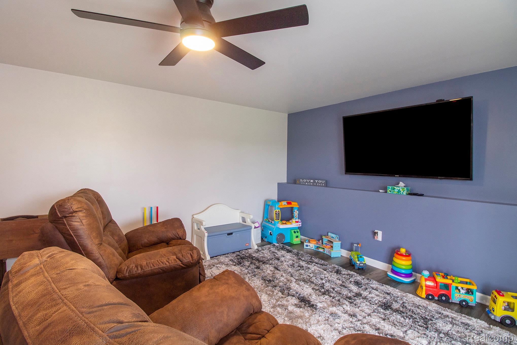 3209 Hill Hollow Lane