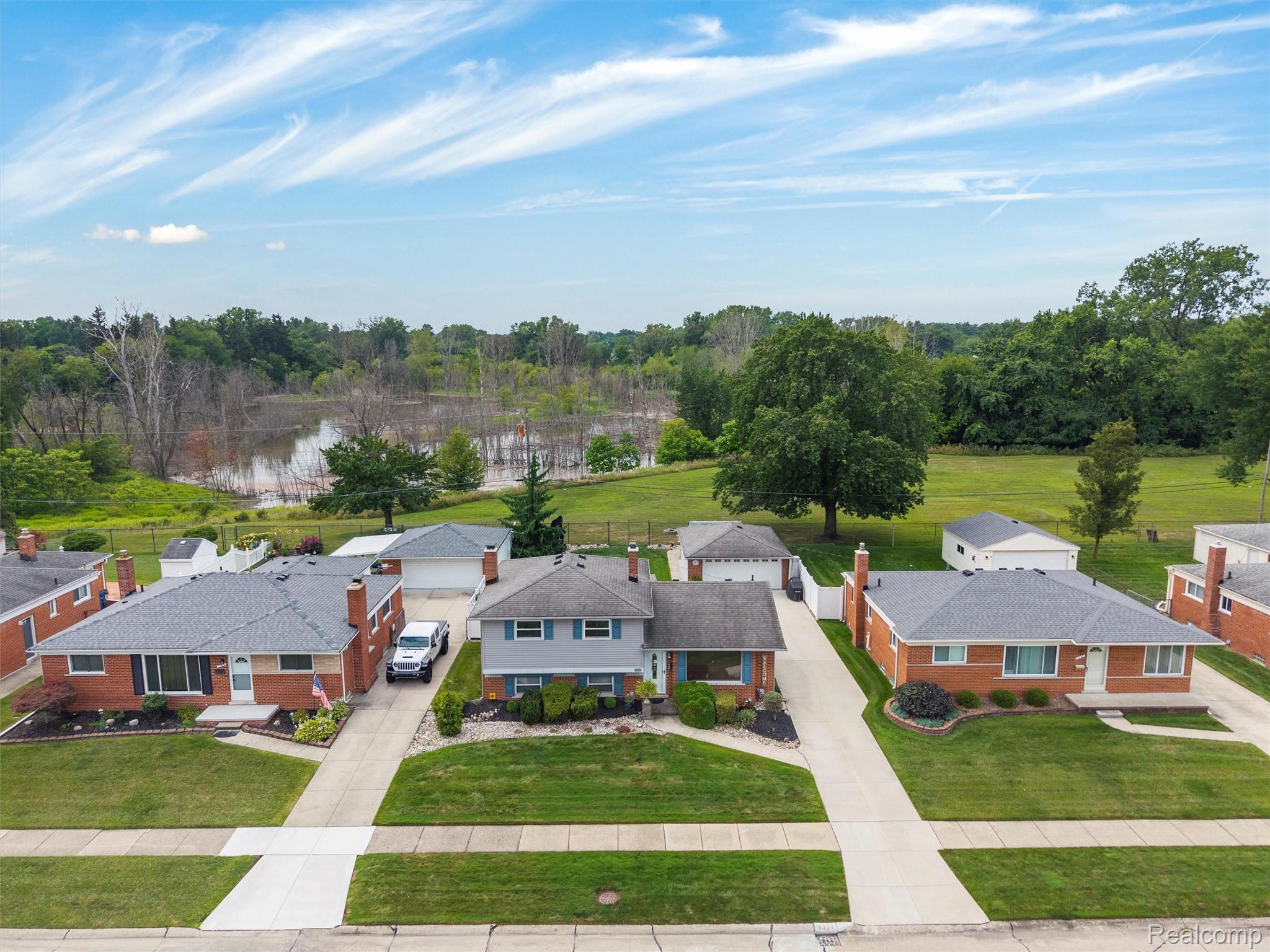 7721 Carrousel Boulevard