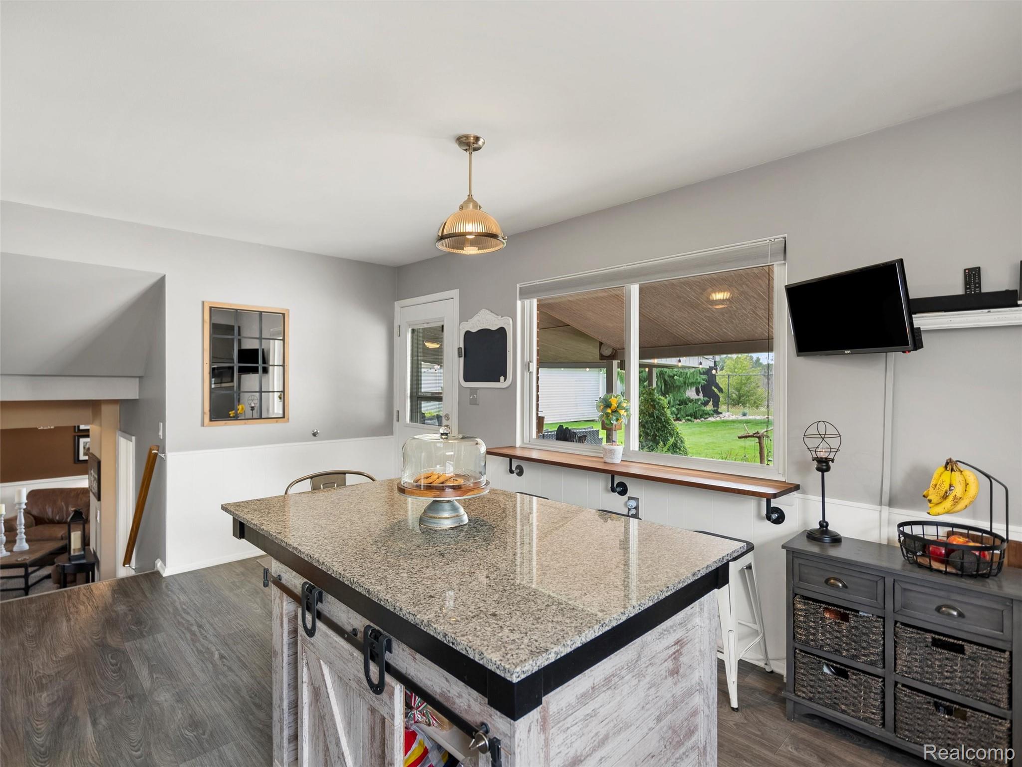 7721 Carrousel Boulevard