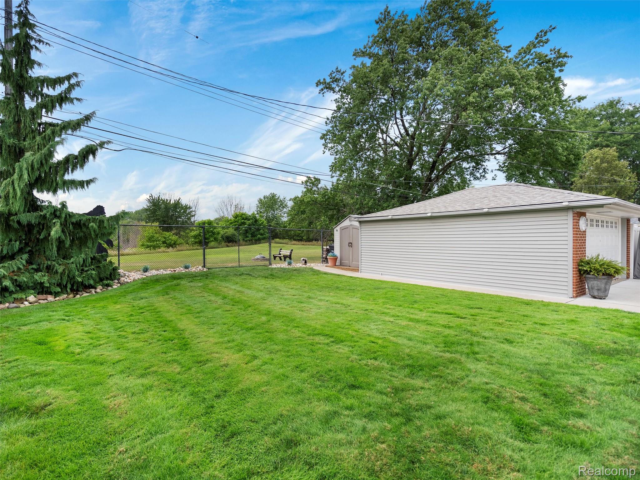 7721 Carrousel Boulevard