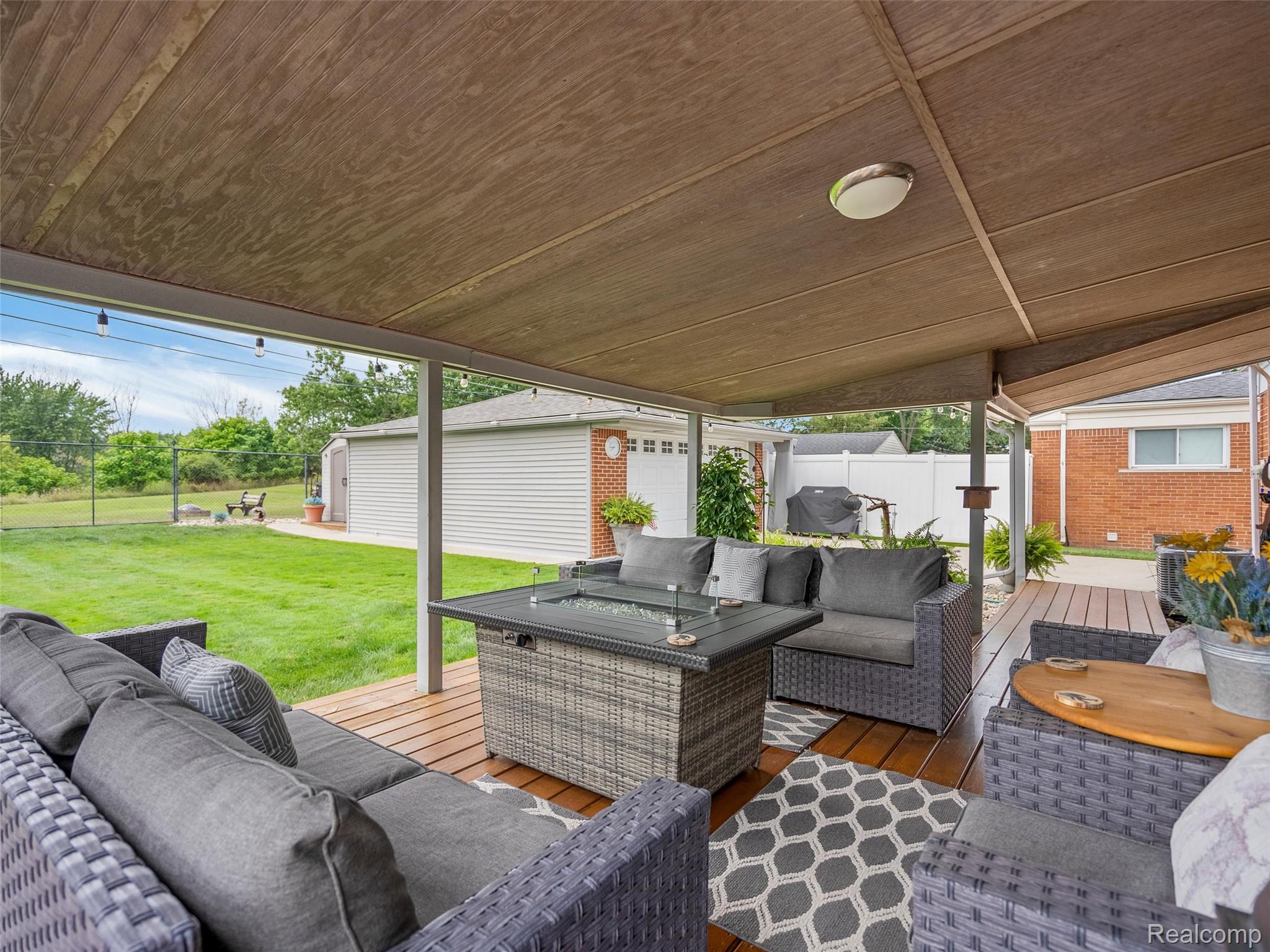 7721 Carrousel Boulevard