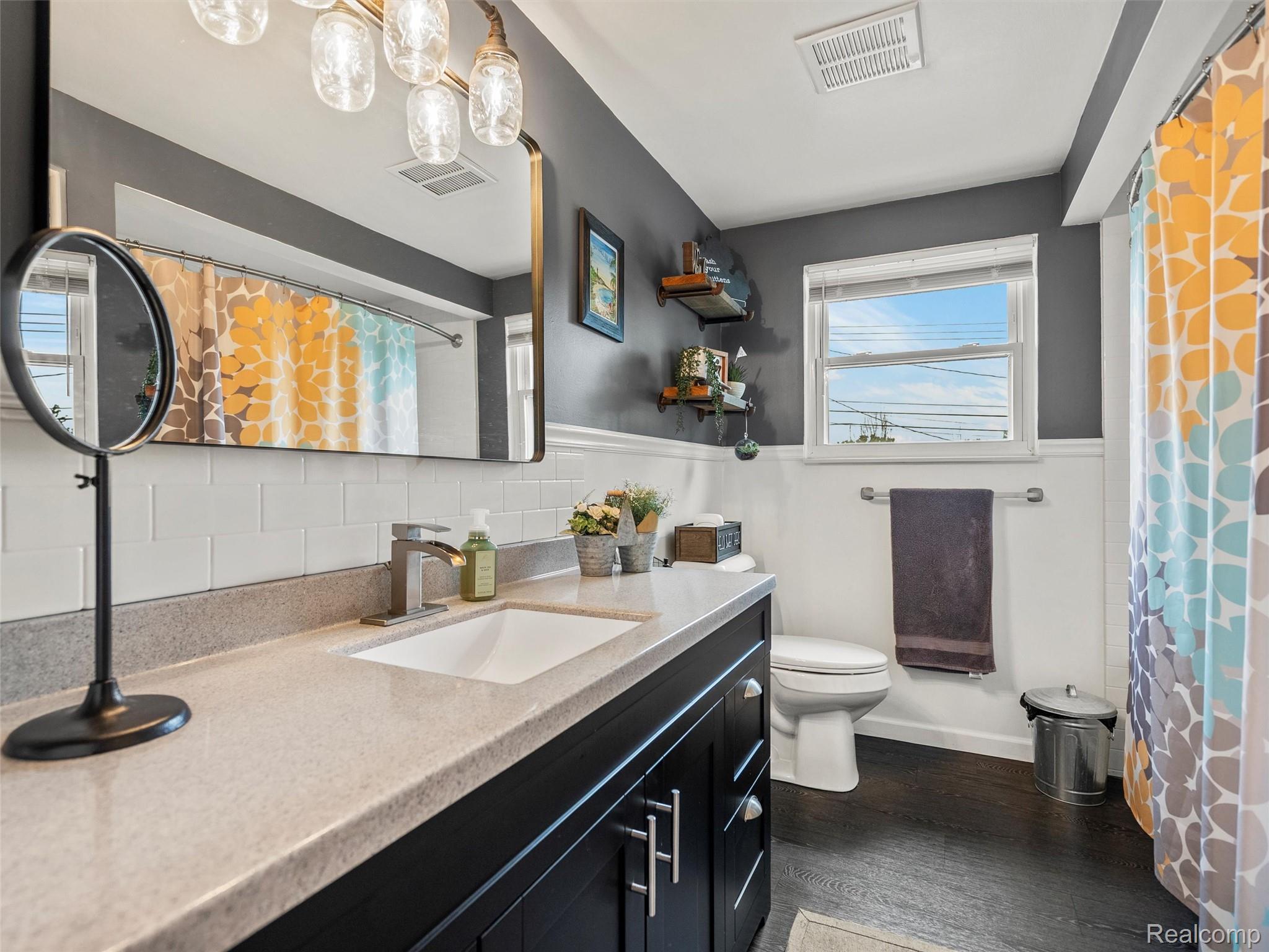 7721 Carrousel Boulevard