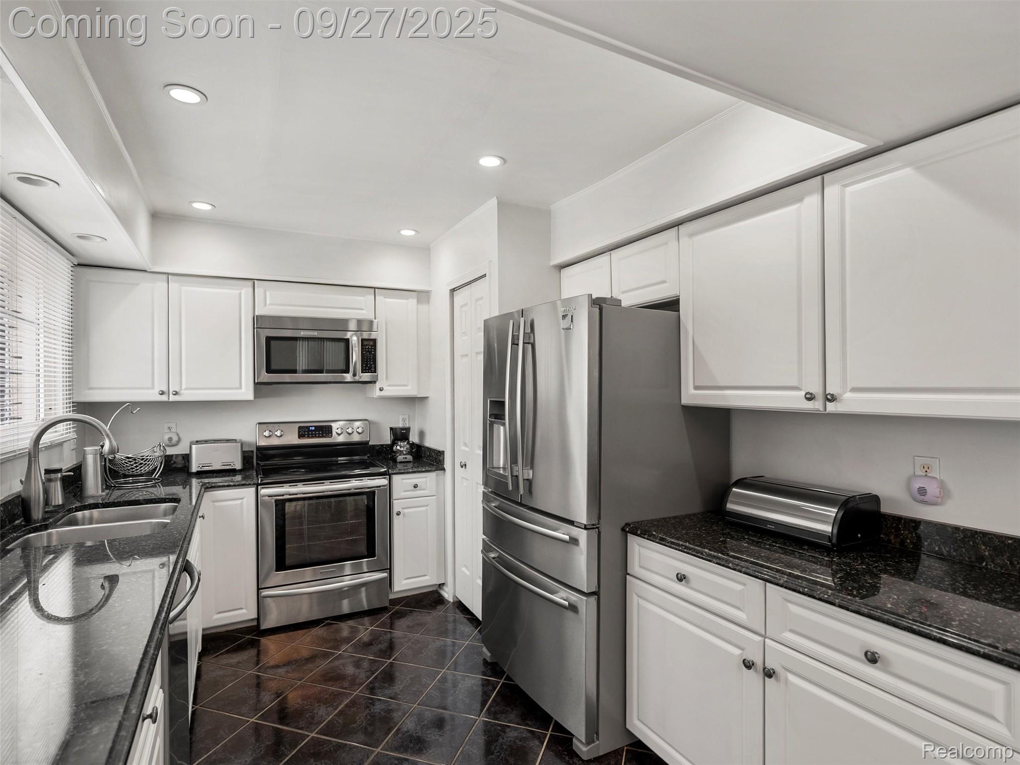 42881 Inverness Court