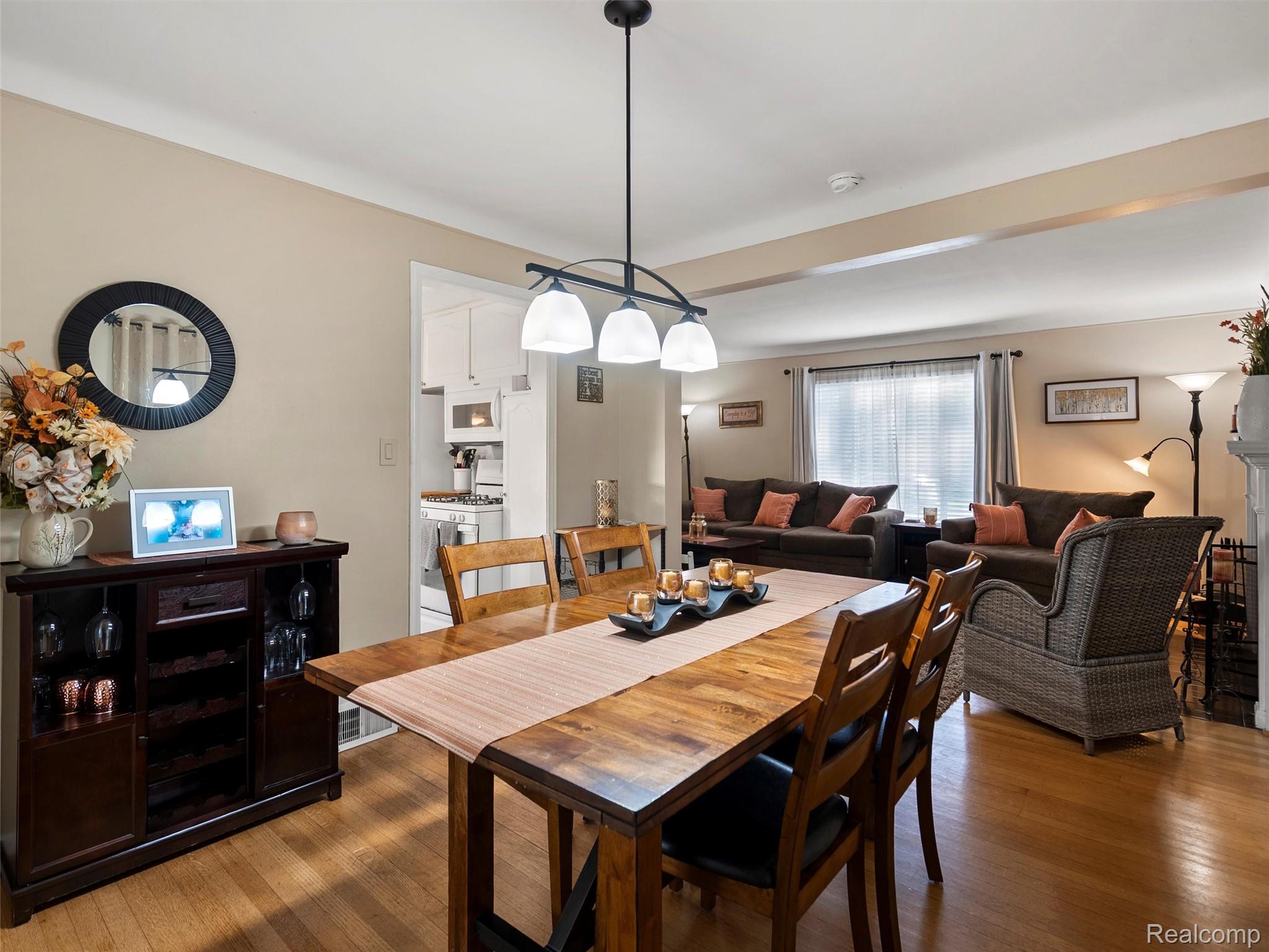 1730 Bournemouth Road