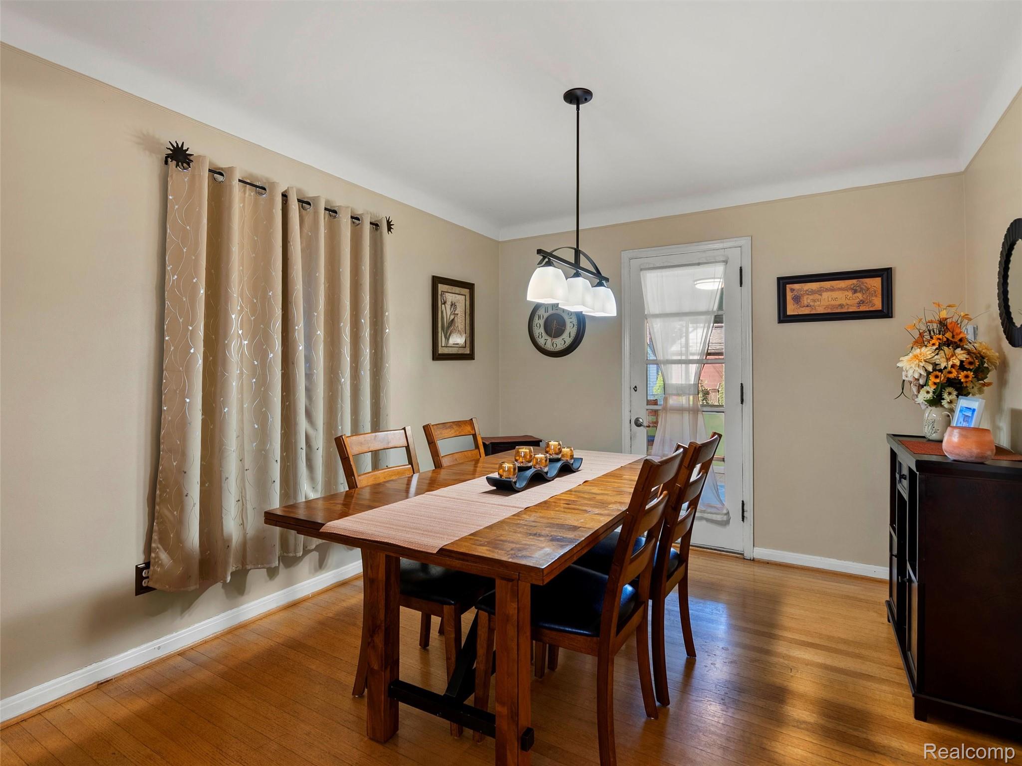 1730 Bournemouth Road