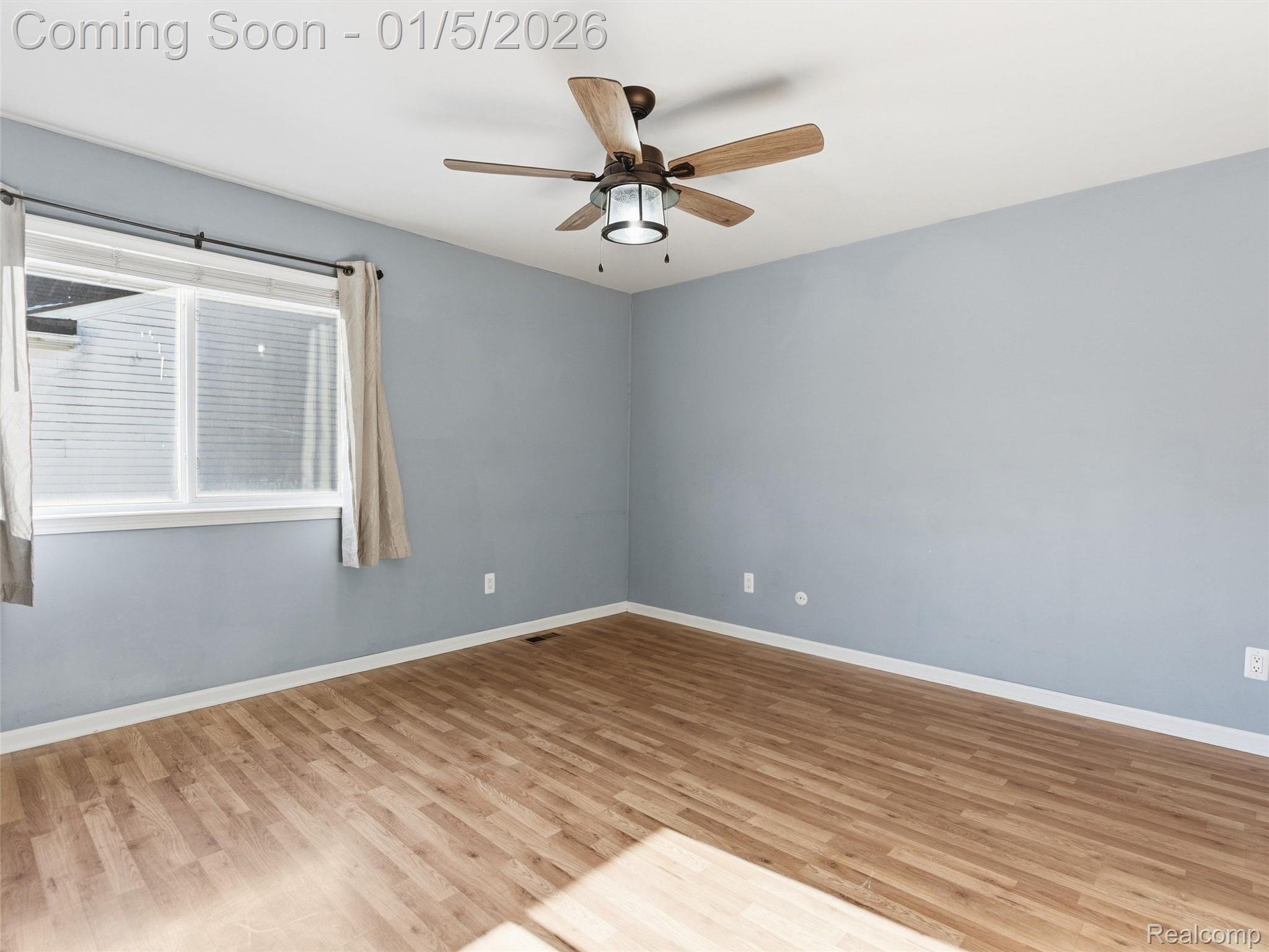 2746 Riverside Drive