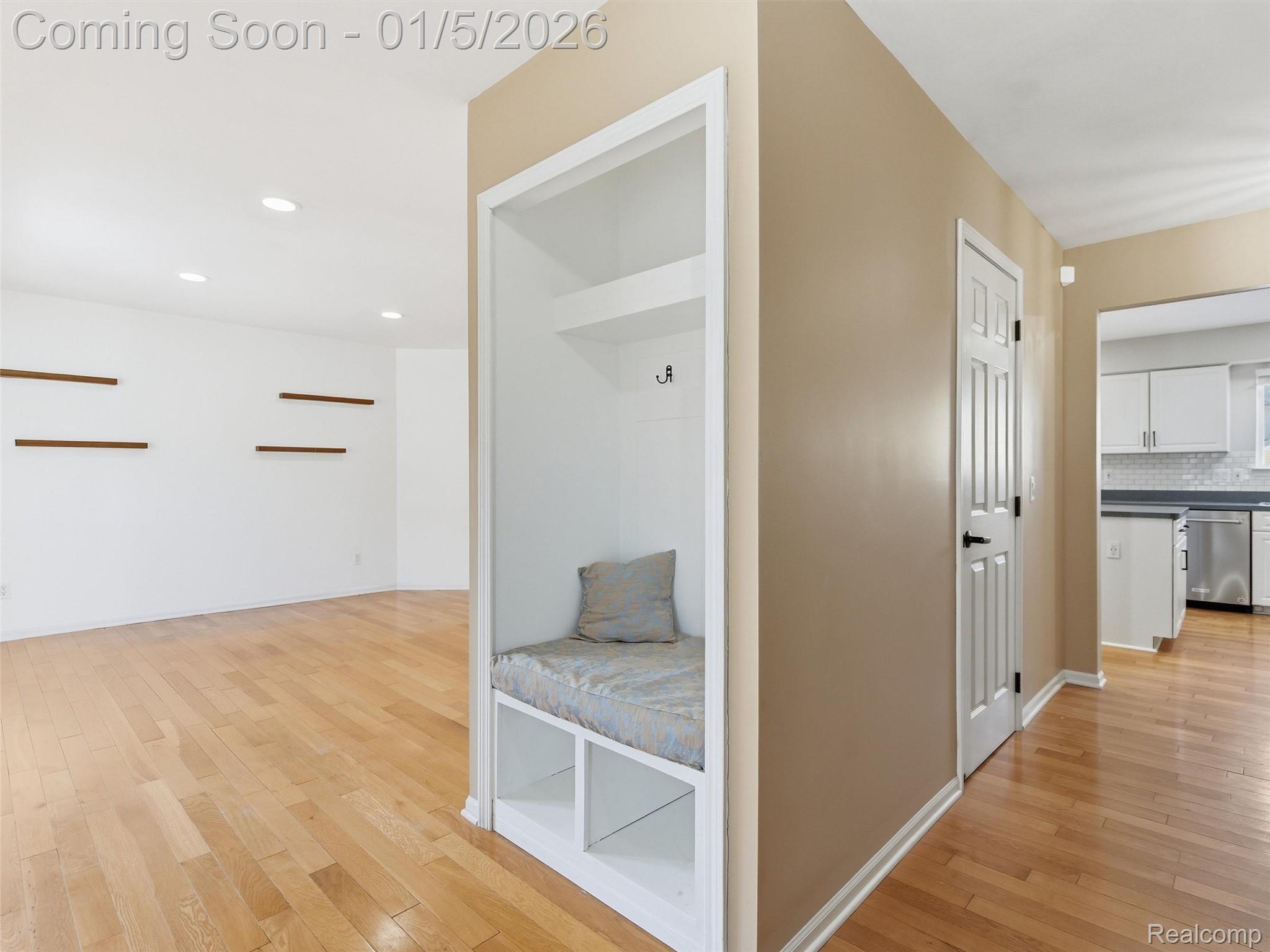 2746 Riverside Drive