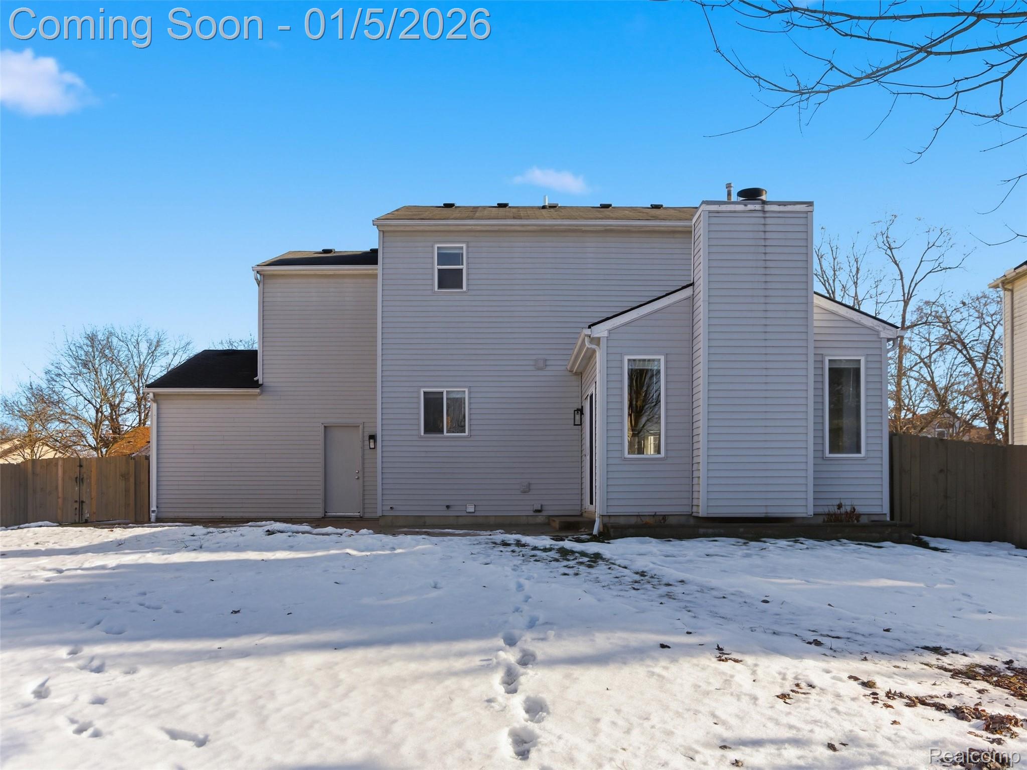 2746 Riverside Drive