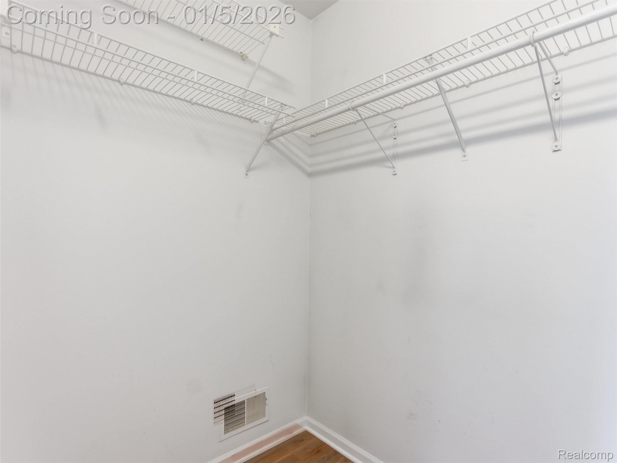 2746 Riverside Drive