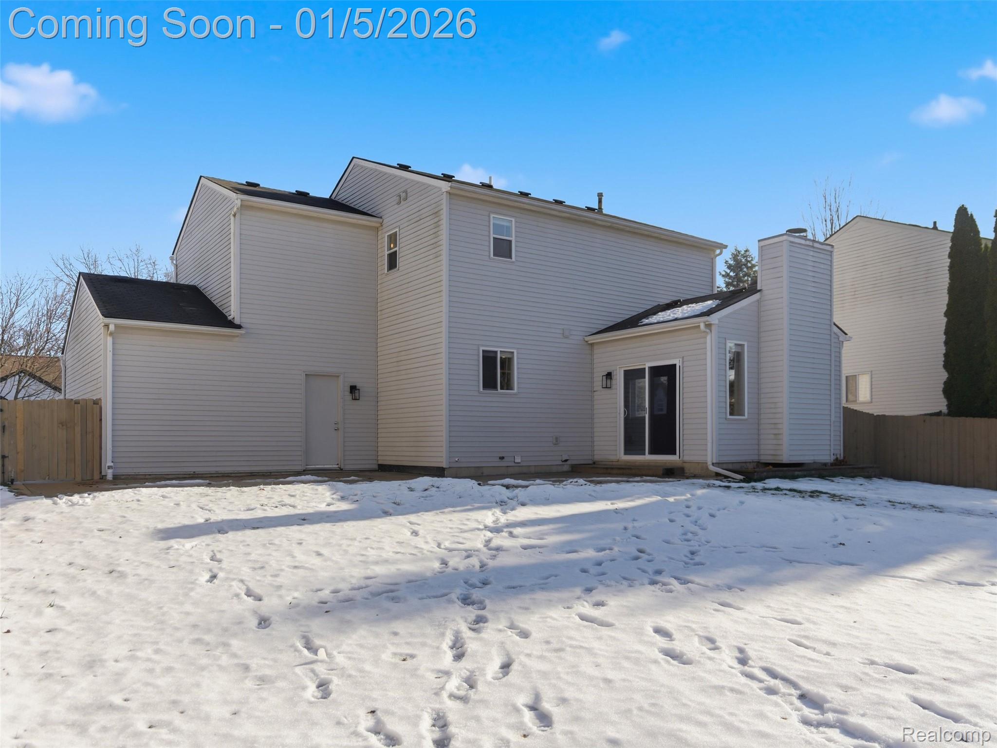 2746 Riverside Drive