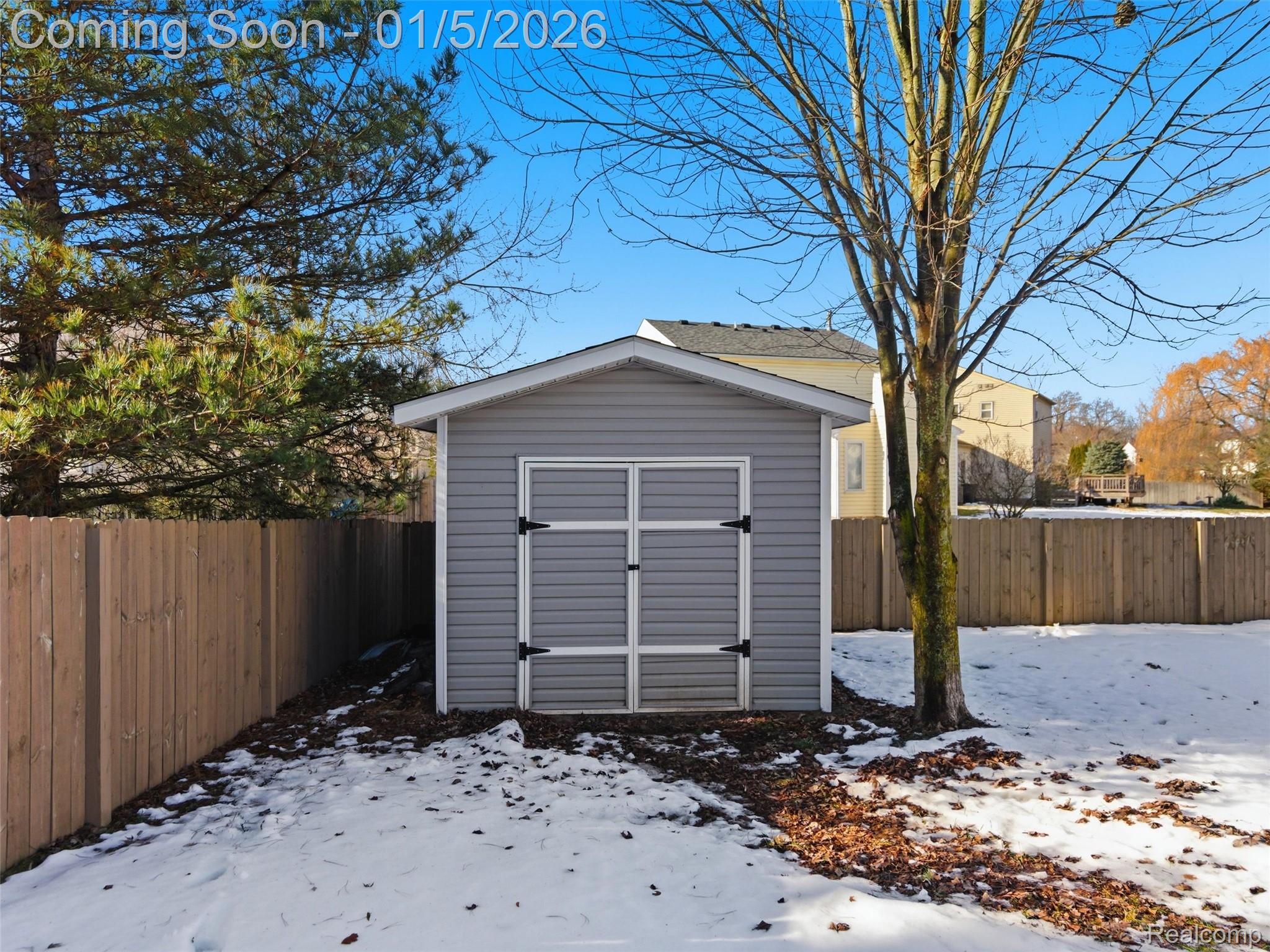 2746 Riverside Drive