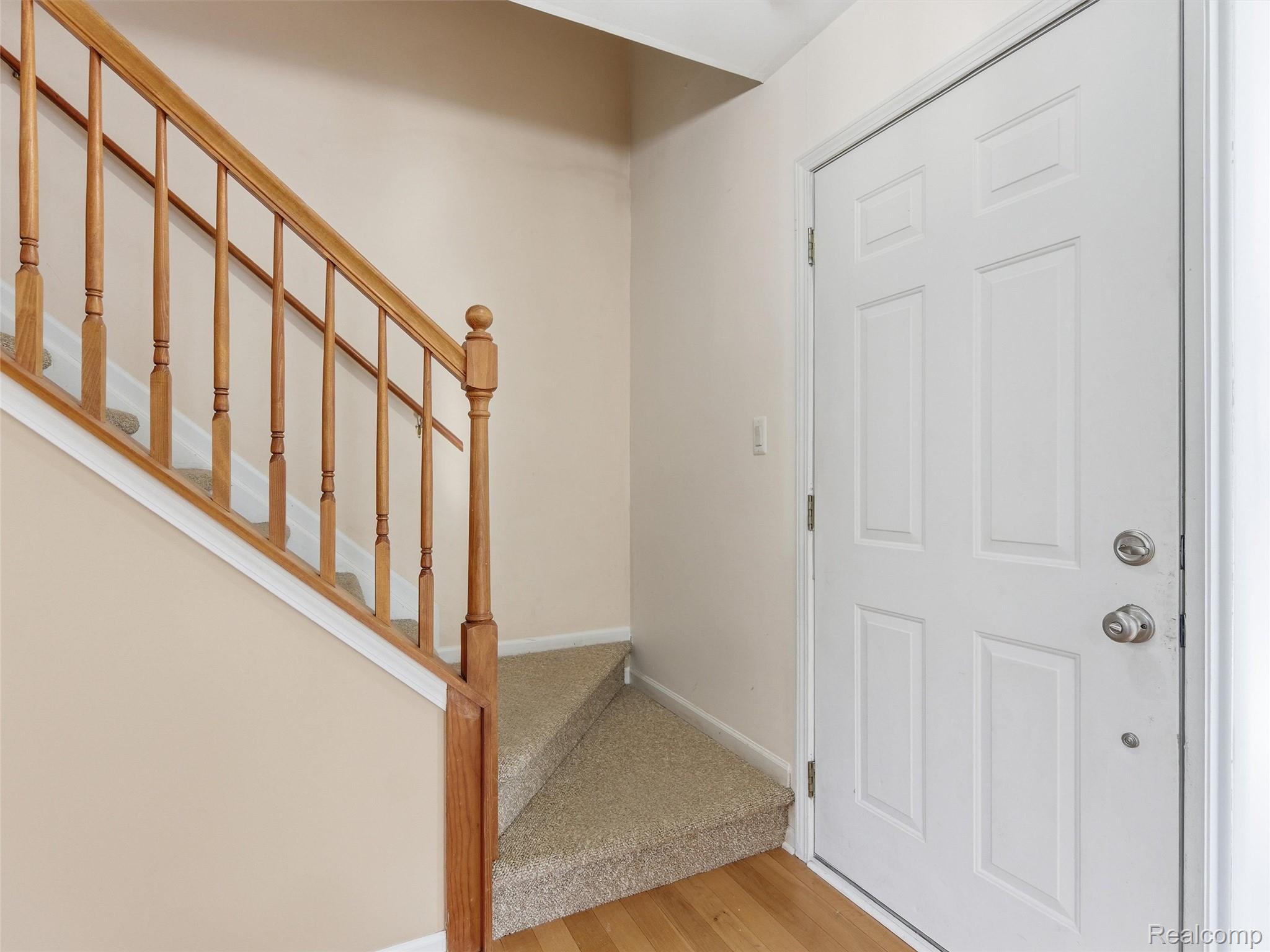 2746 Riverside Drive