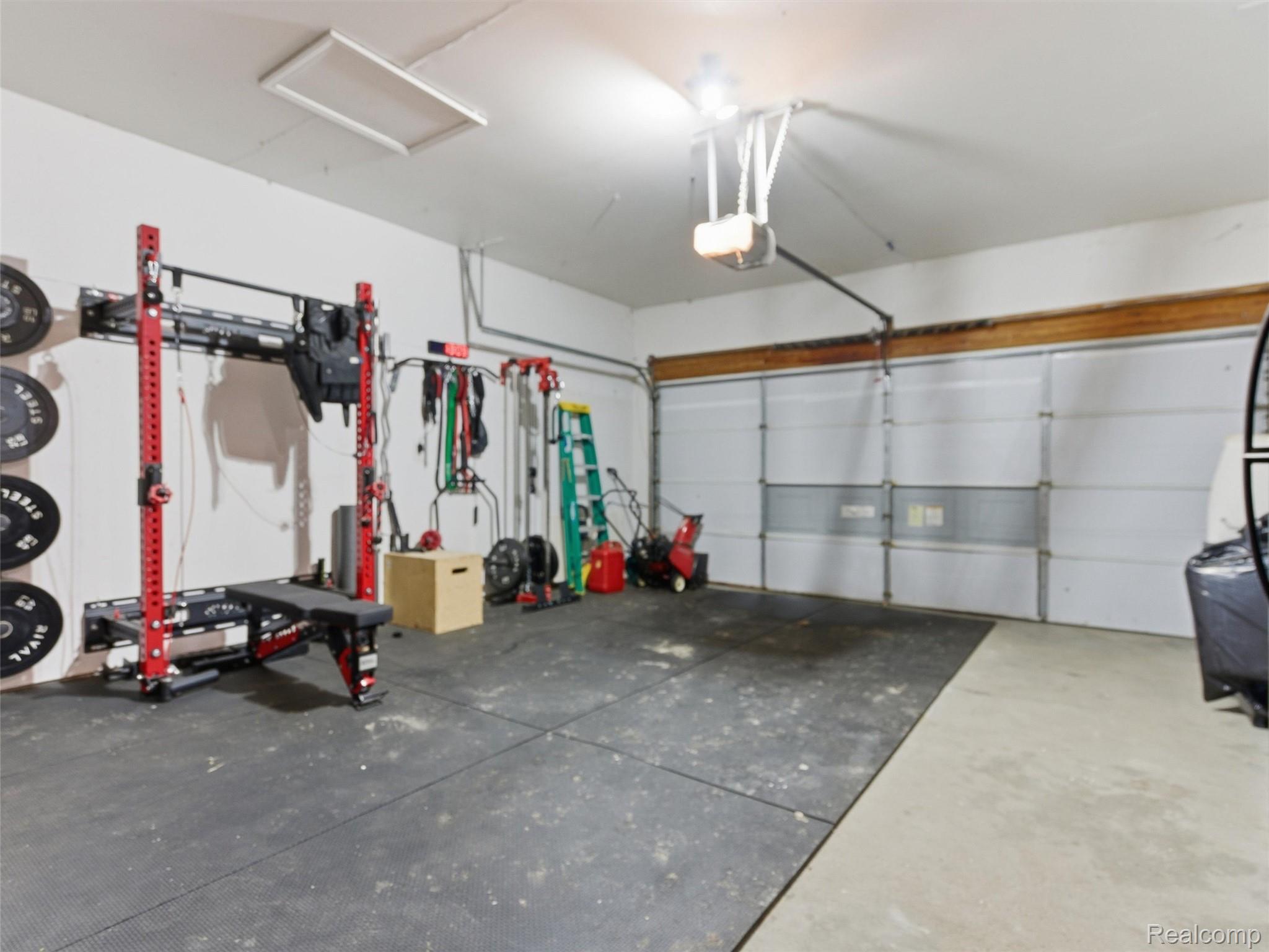 2746 Riverside Drive