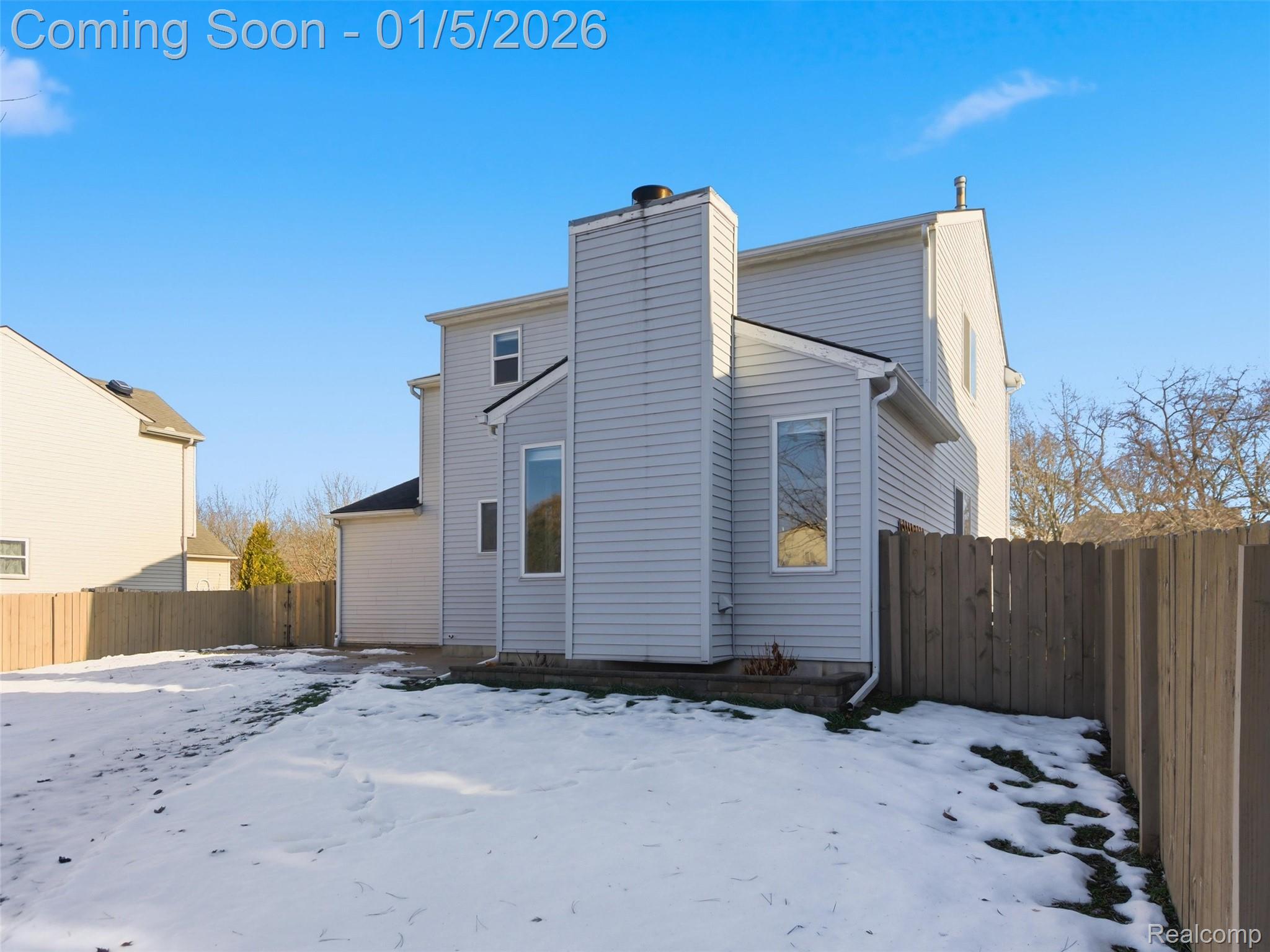 2746 Riverside Drive