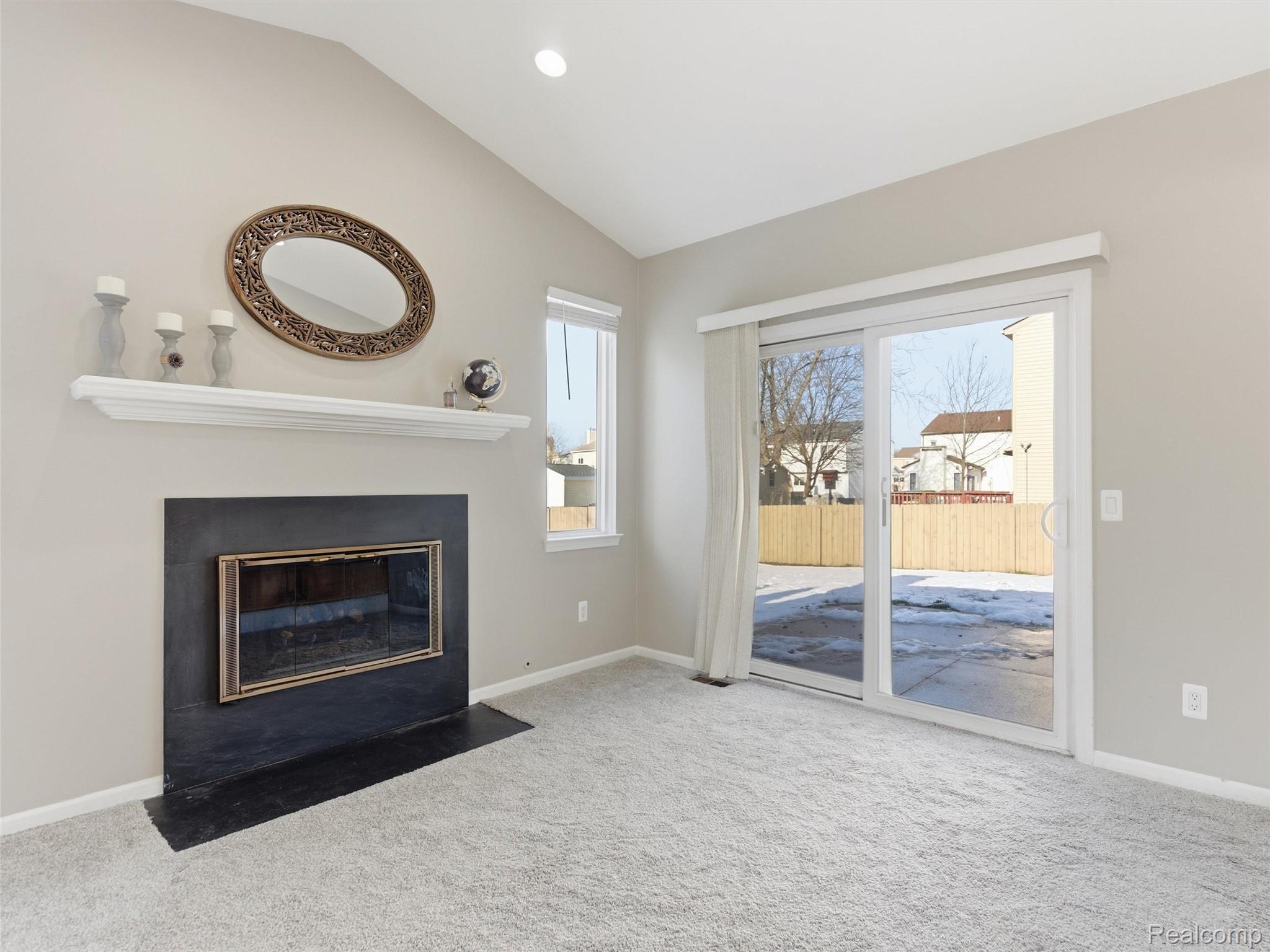 2746 Riverside Drive