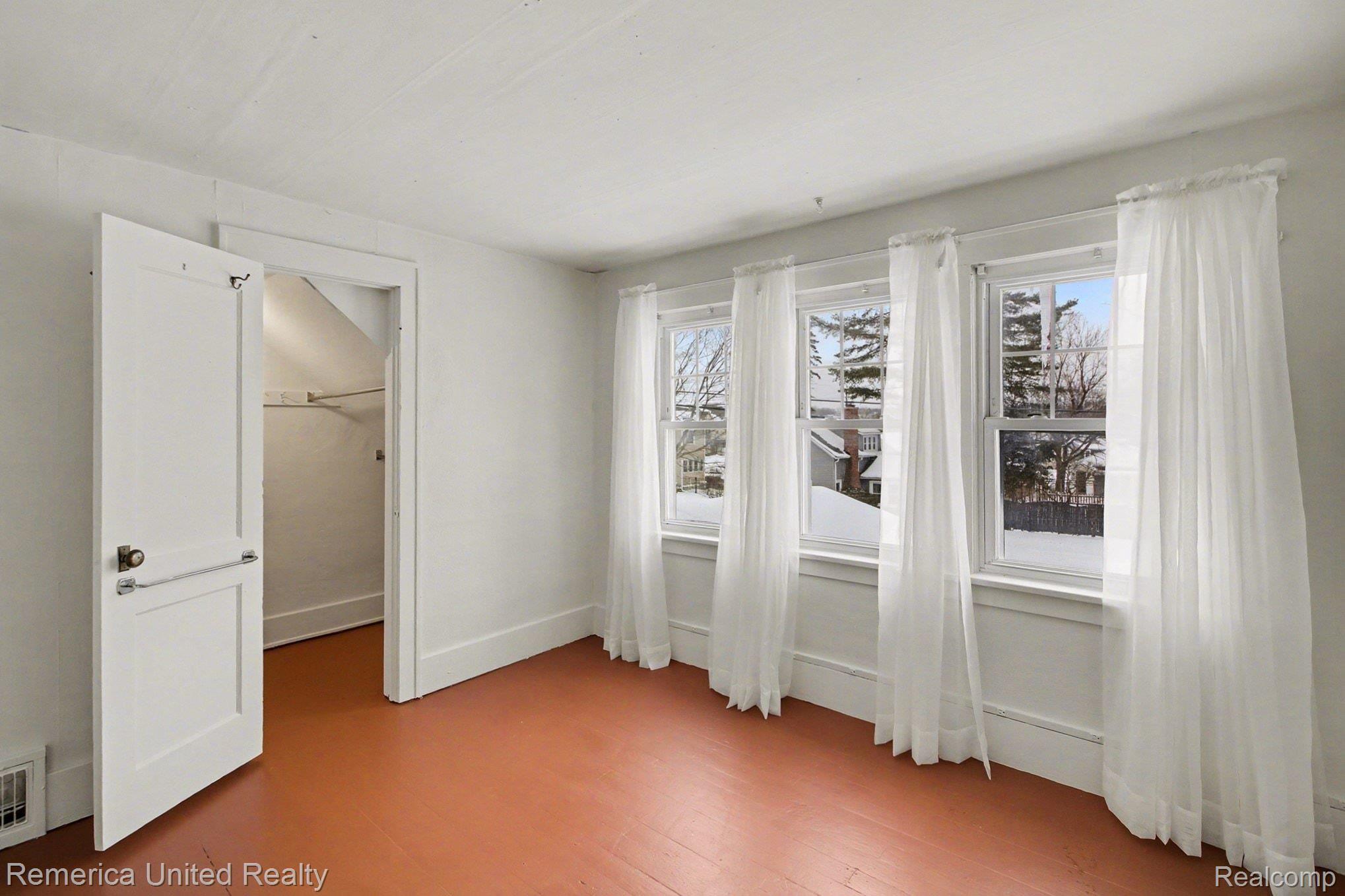 224 S 2nd Street
