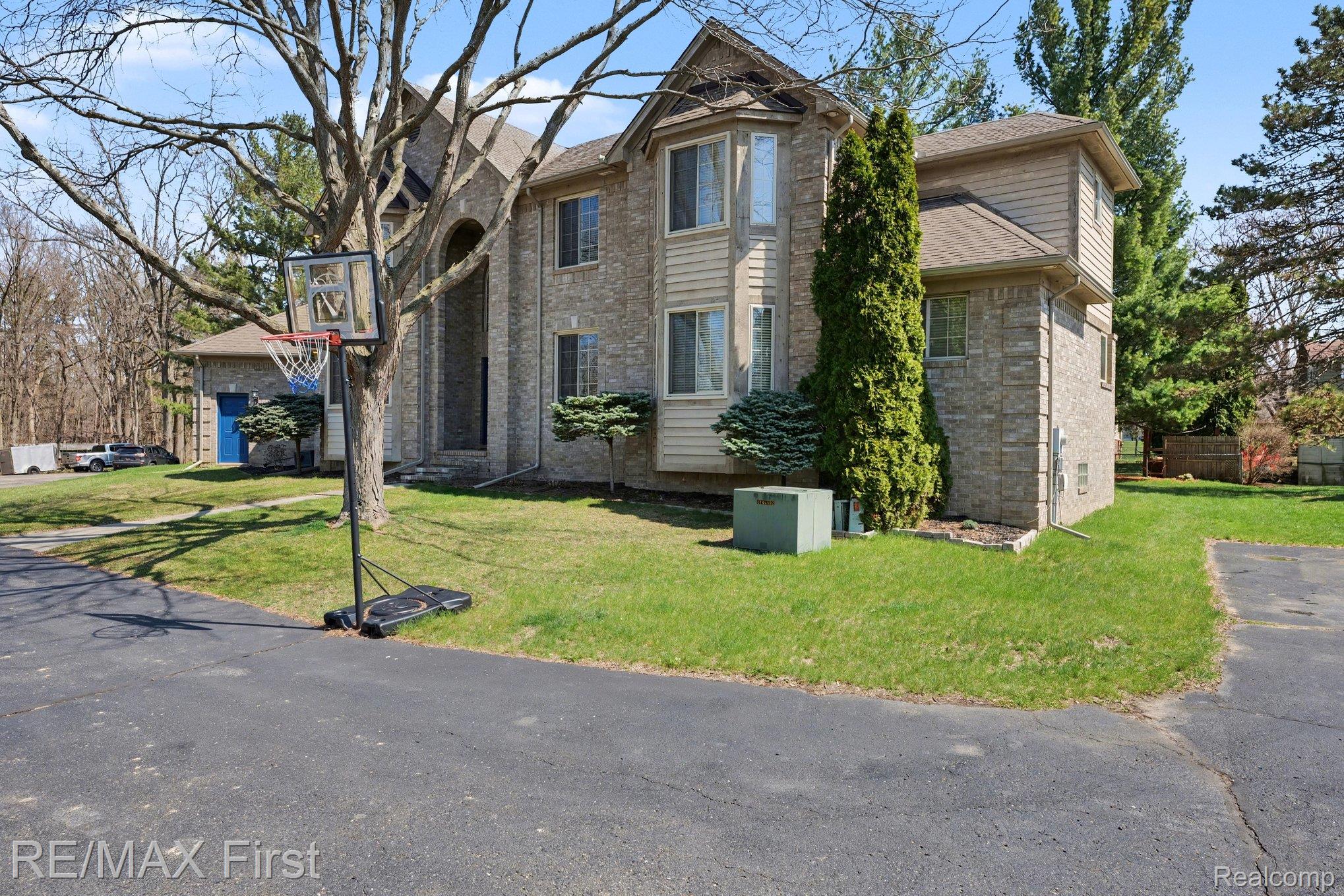 20400 Robinway Drive