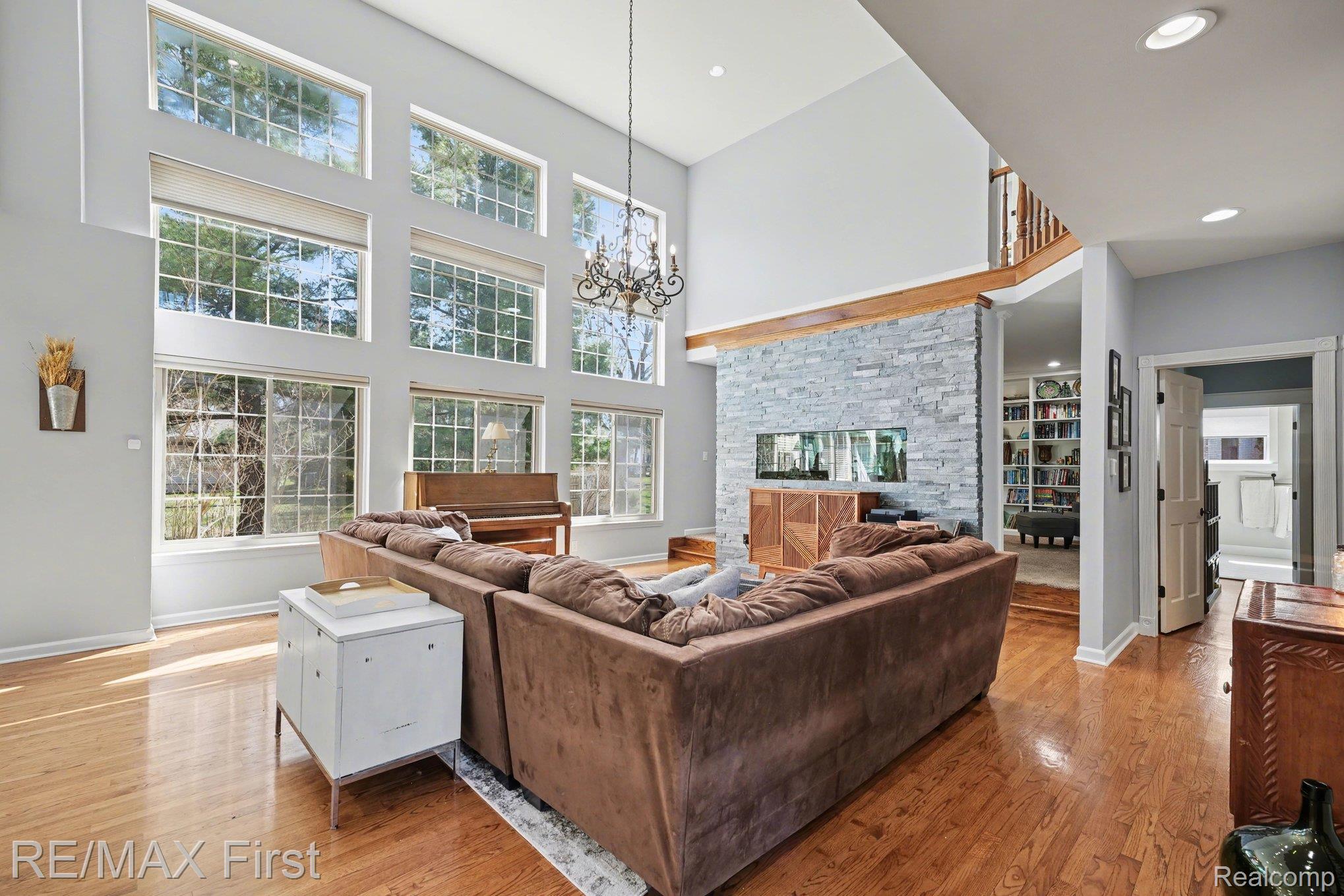 20400 Robinway Drive