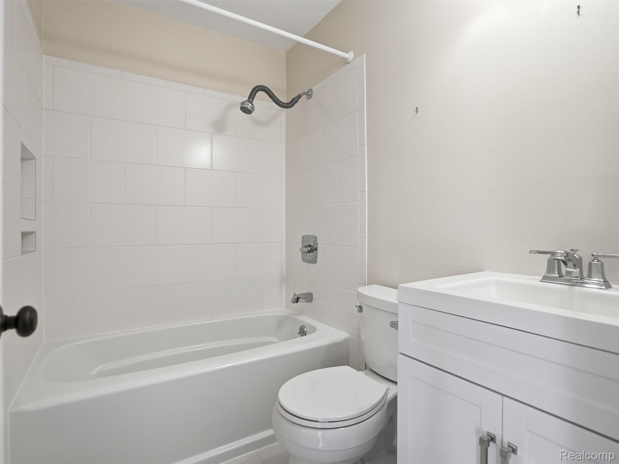 115 Manor Way