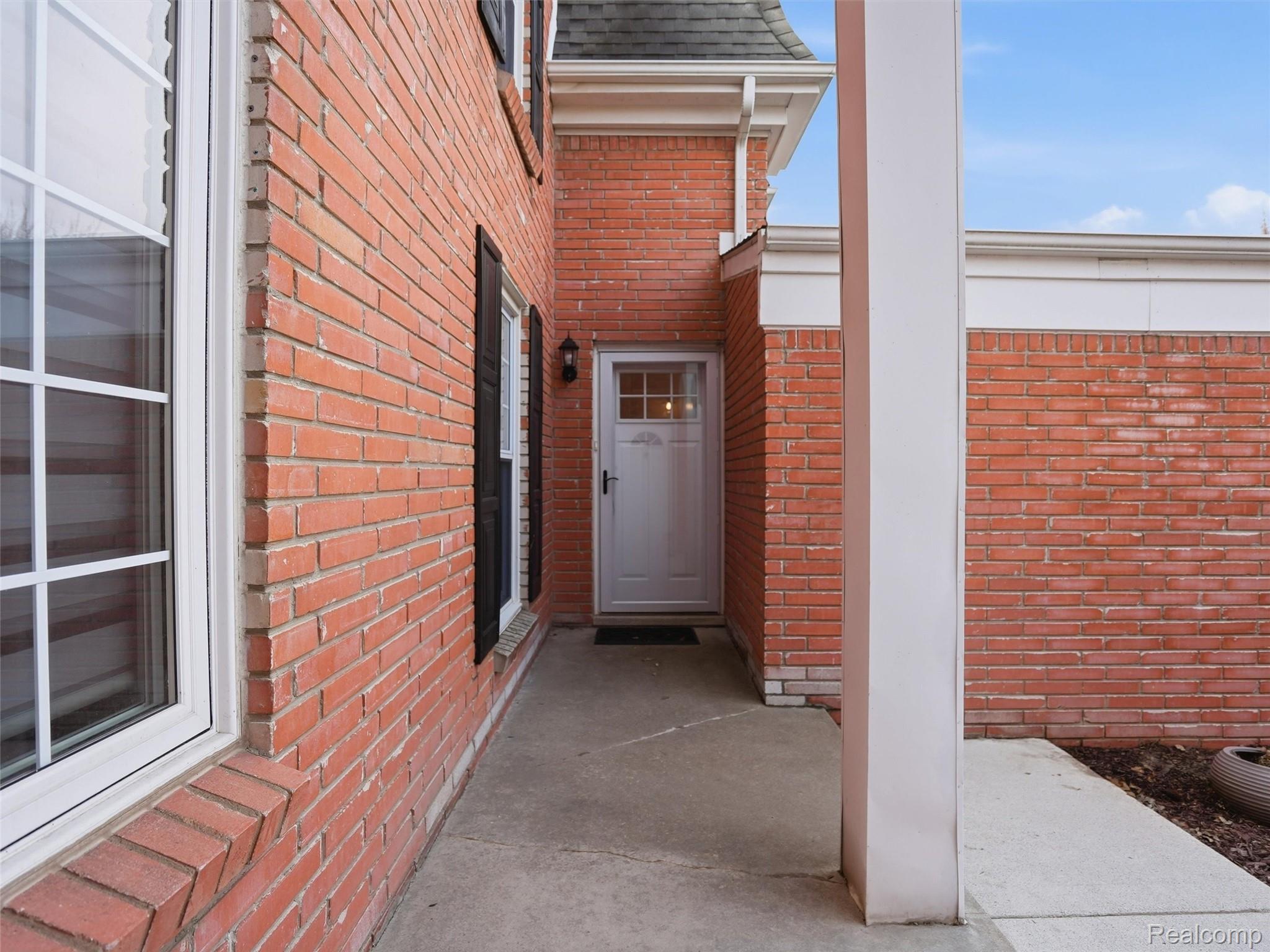 115 Manor Way