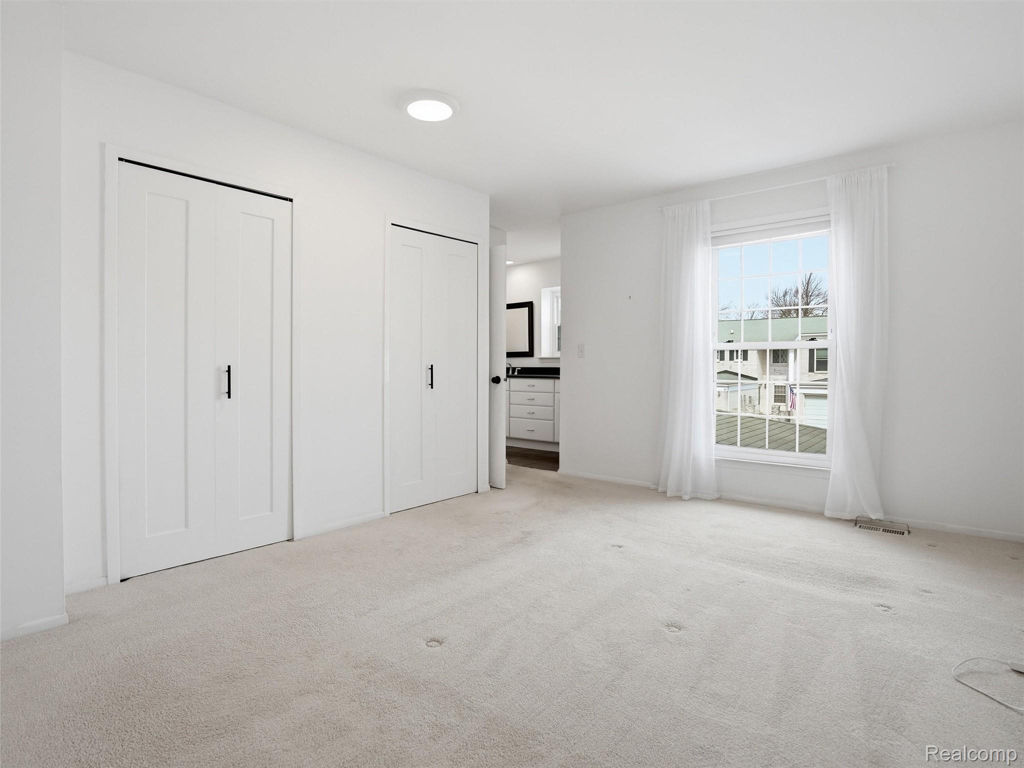 115 Manor Way