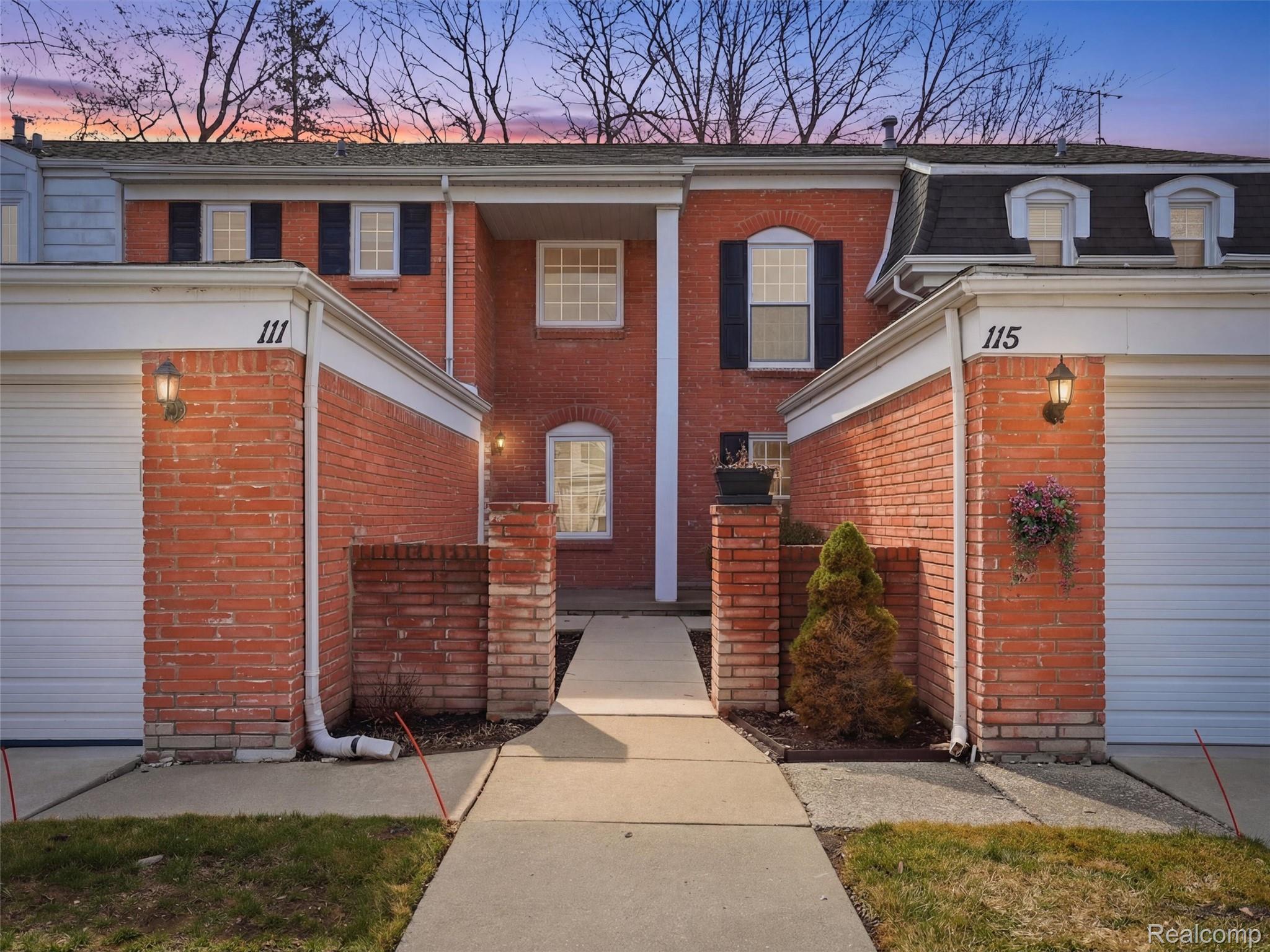 115 Manor Way