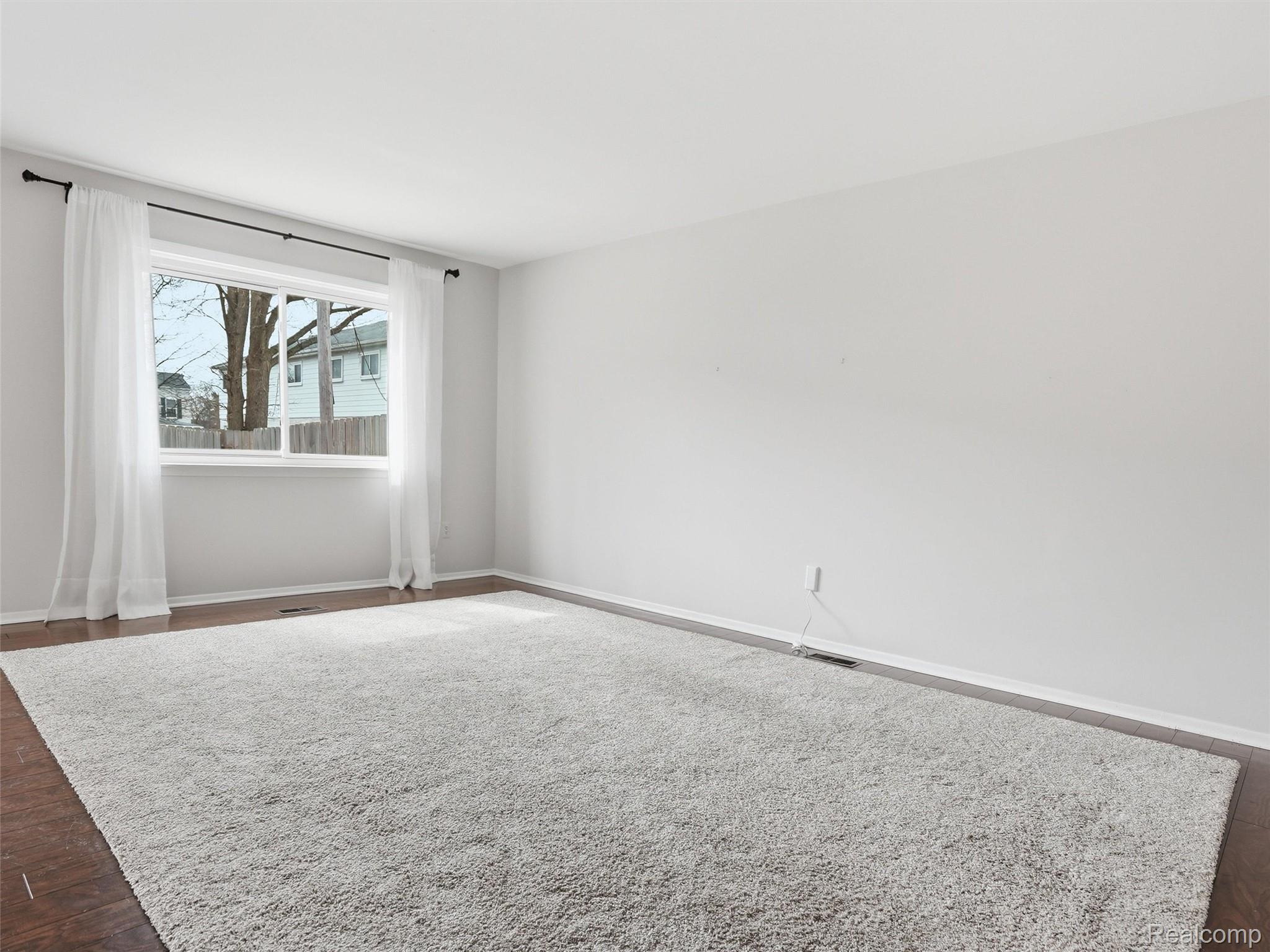 115 Manor Way