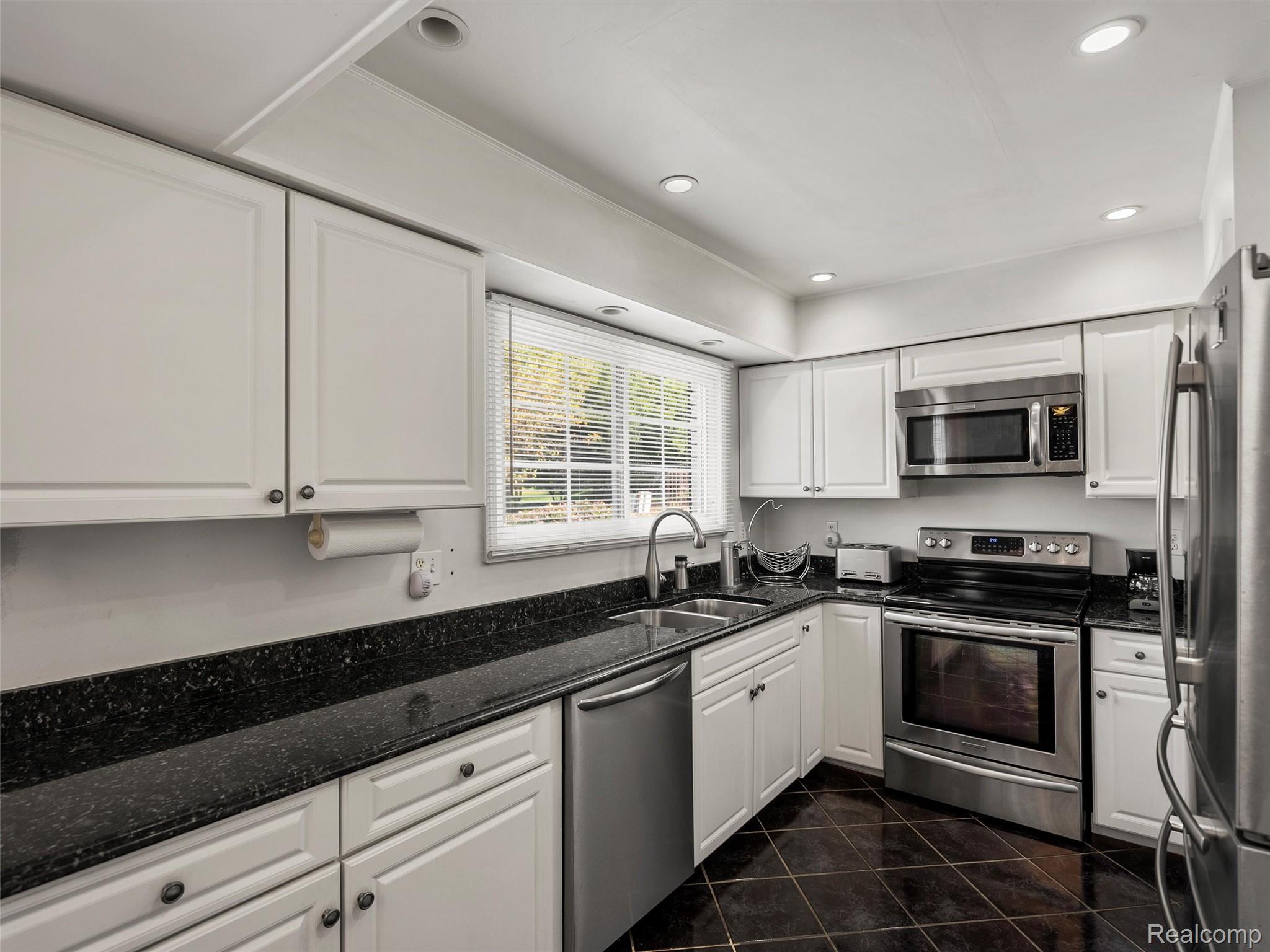 42881 Inverness Court