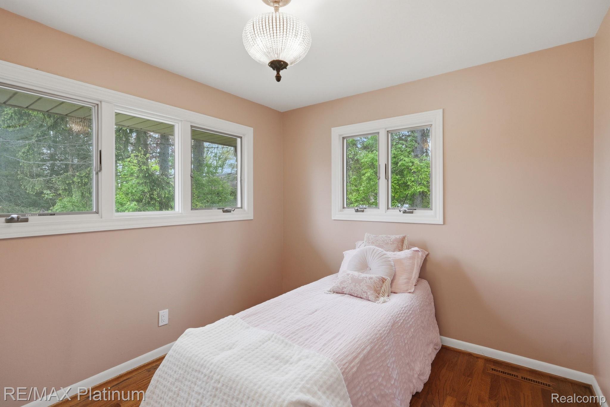 1546 S Milford Road