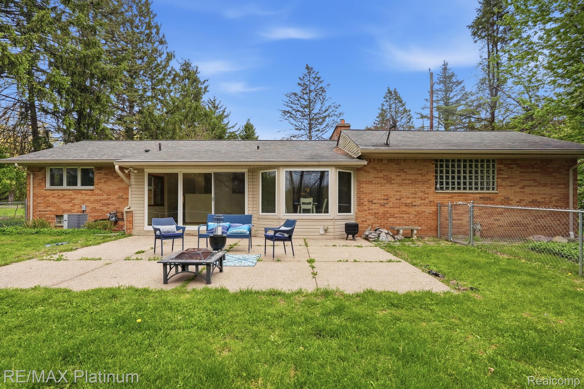 1546 S Milford Road