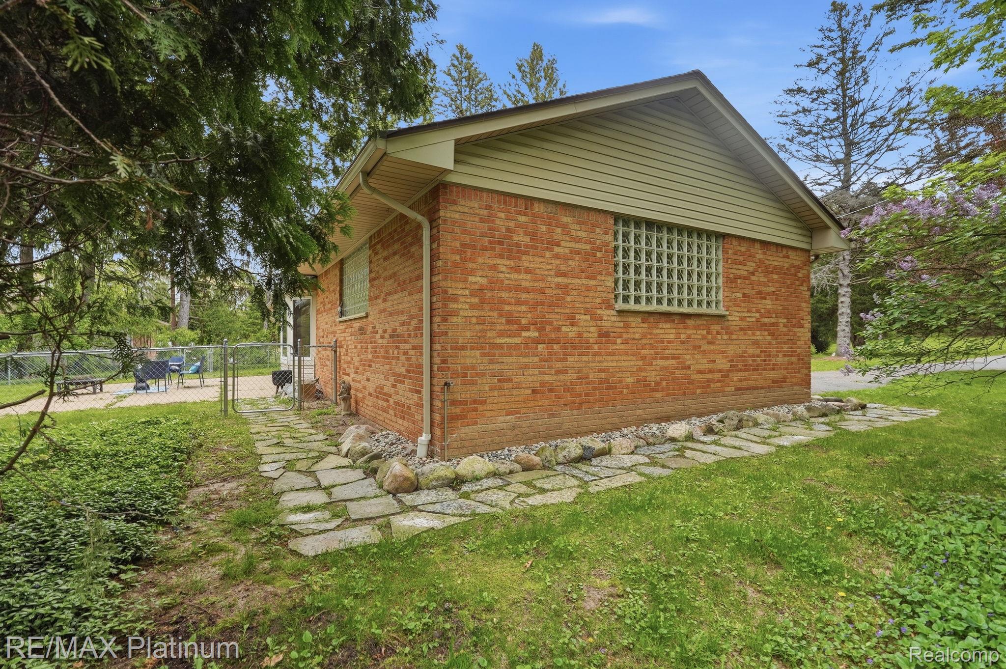 1546 S Milford Road
